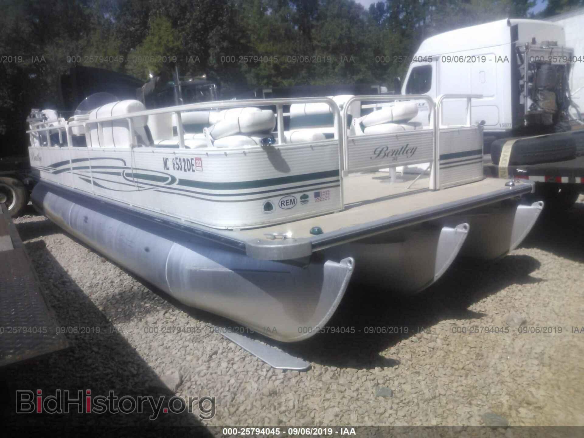 Photo BNT31002I405 - BENTLEY PONTOON 2005