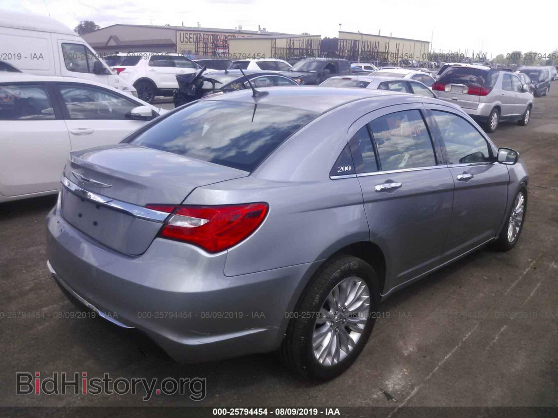 2013 CHRYSLER 200 - VIN: 1C3CCBCG0DN726852 - Photo 4