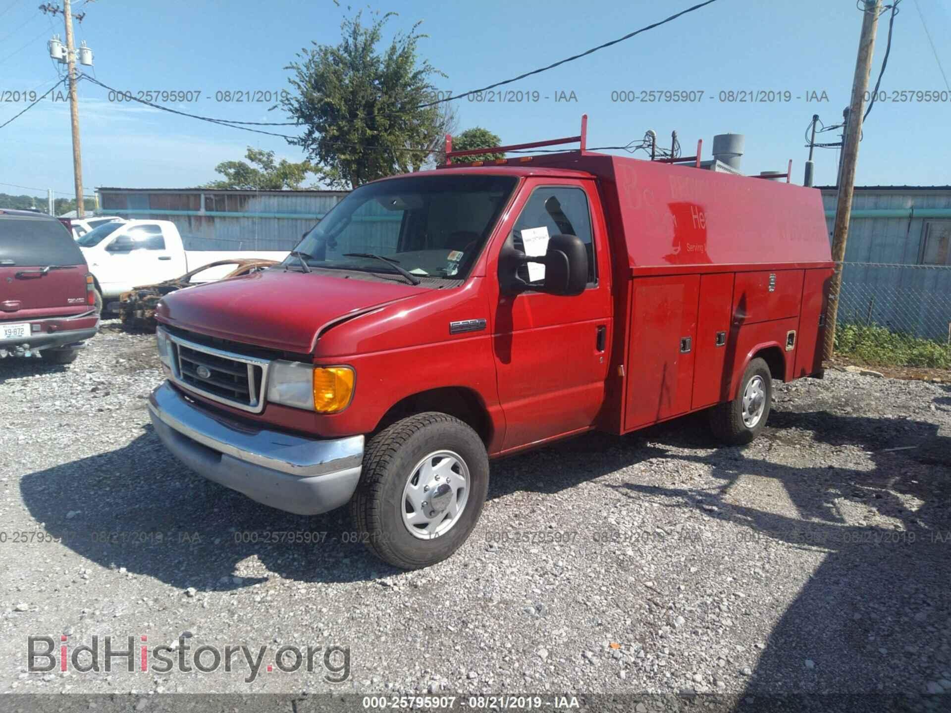 2007 FORD ECONOLINE - VIN: 1FDSE35L67DA95452 - Фото 2
