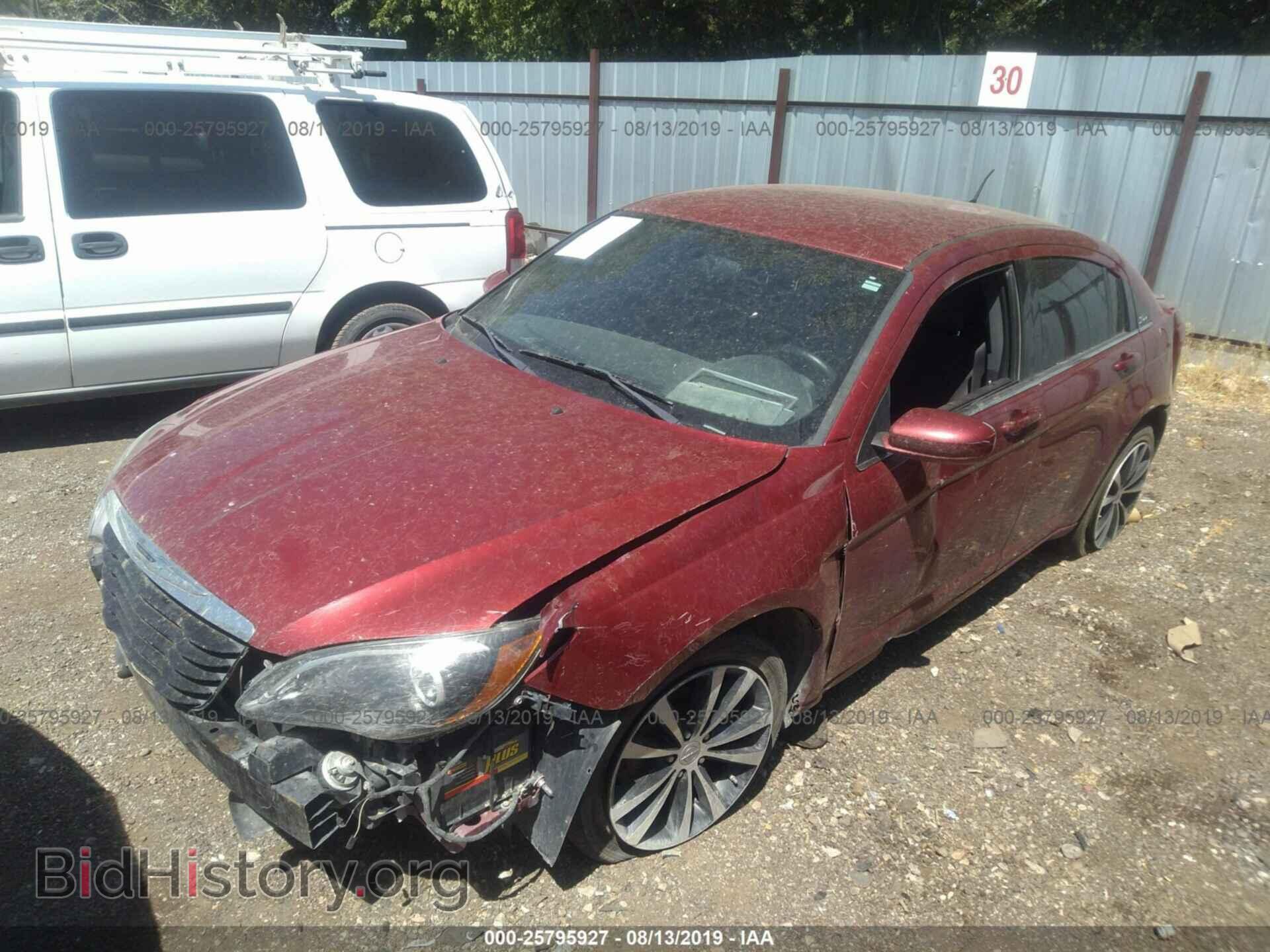 2013 CHRYSLER 200 - VIN: 1C3CCBBG0DN719854 - Photo 2