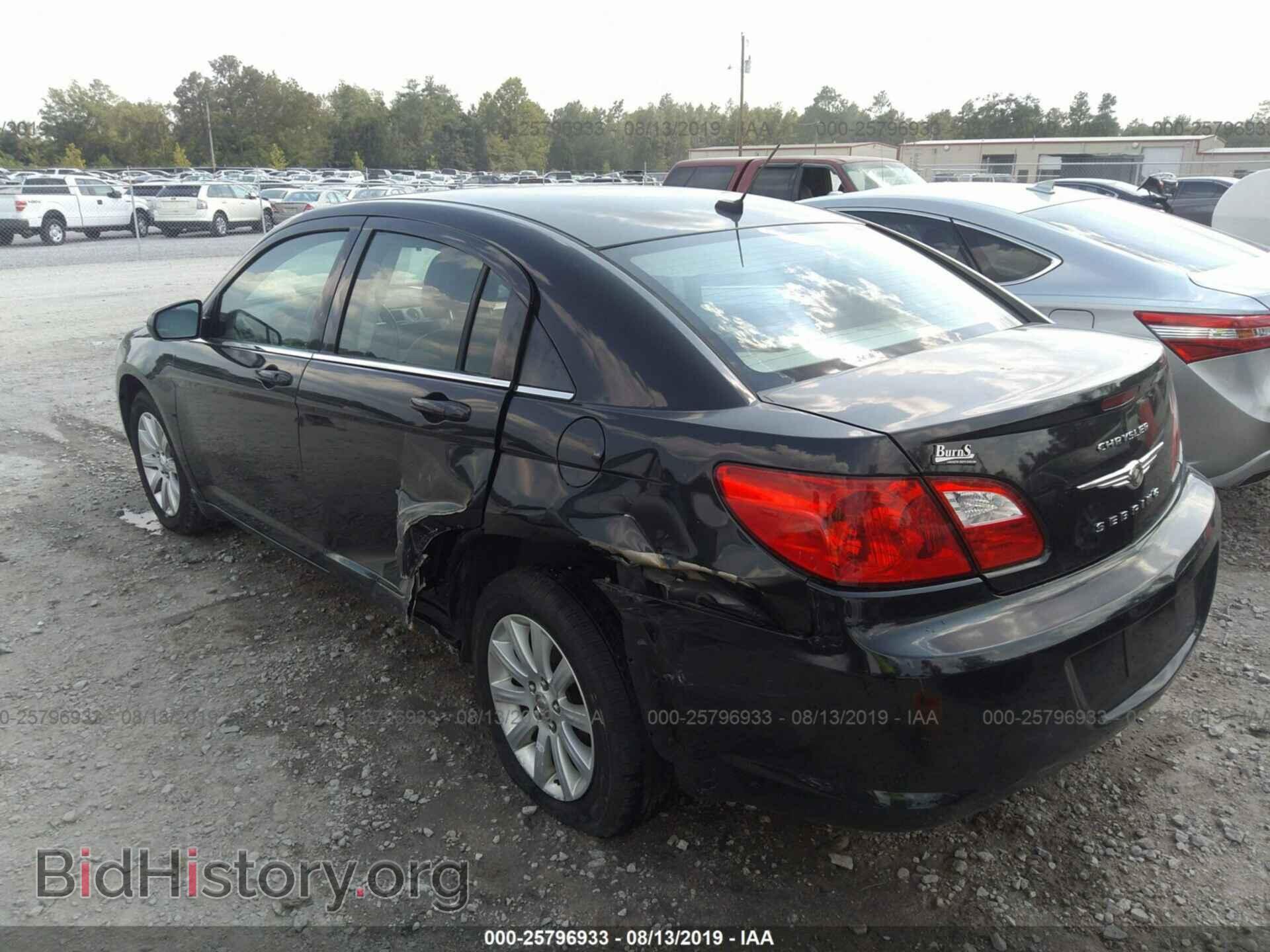 2010 CHRYSLER SEBRING - VIN: 1C3CC5FB9AN165161 - Фото 3