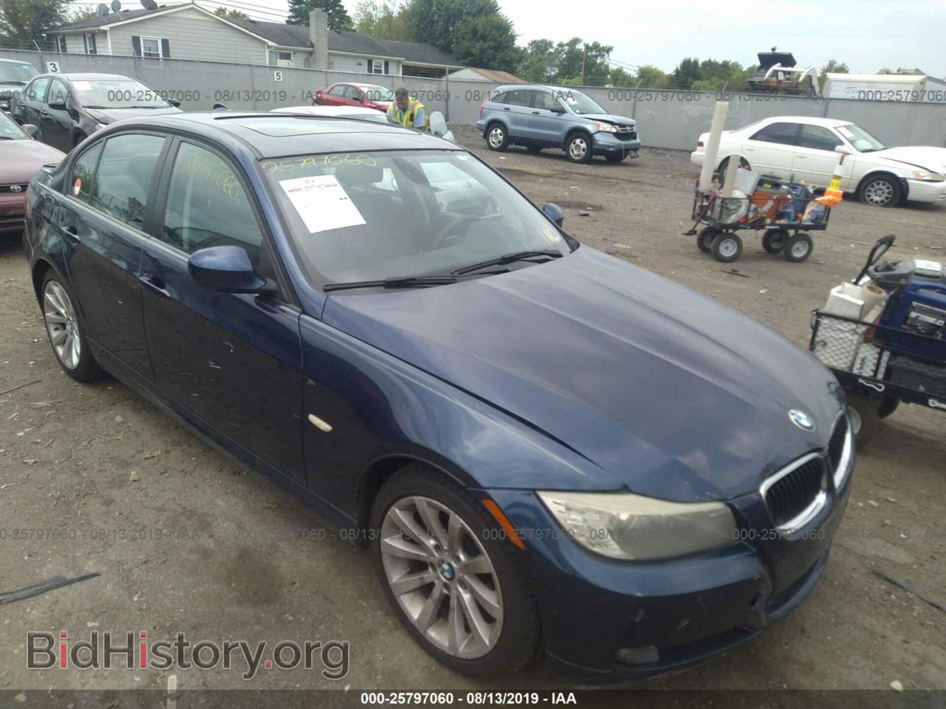 Photo WBAPH7C58BE852882 - BMW 328 2011