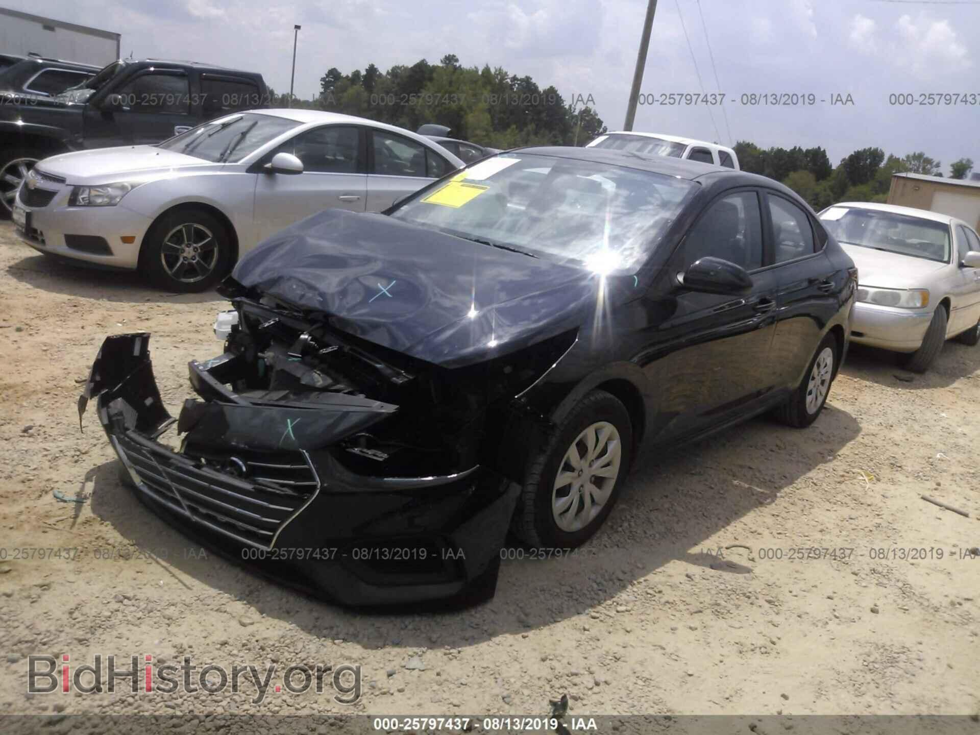 2019 HYUNDAI ACCENT - VIN: 3KPC24A33KE053809 - Фото 2