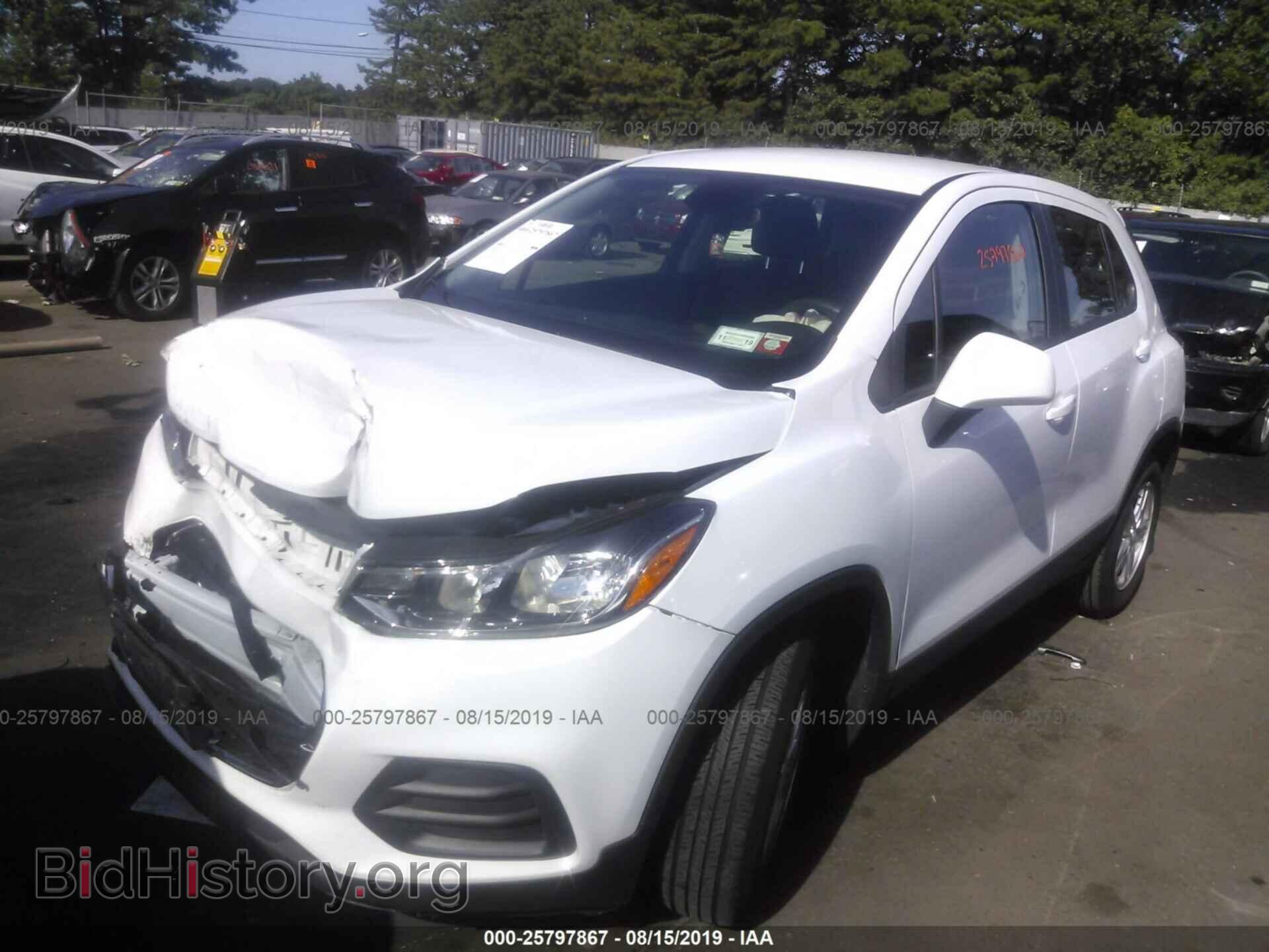 2019 CHEVROLET TRAX - VIN: 3GNCJKSB0KL229019 - Фото 2