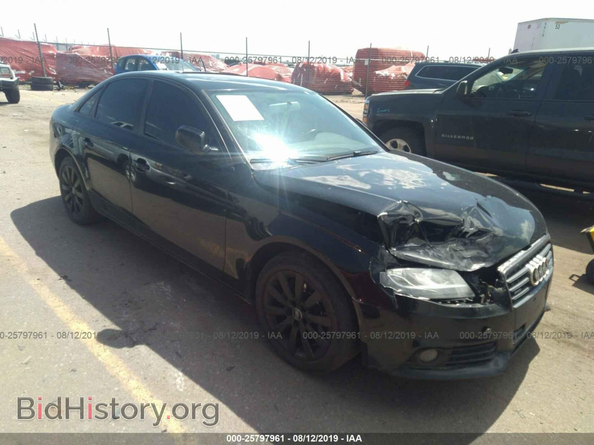 Фотография WAUBFAFL2AN063214 - AUDI A4 2010