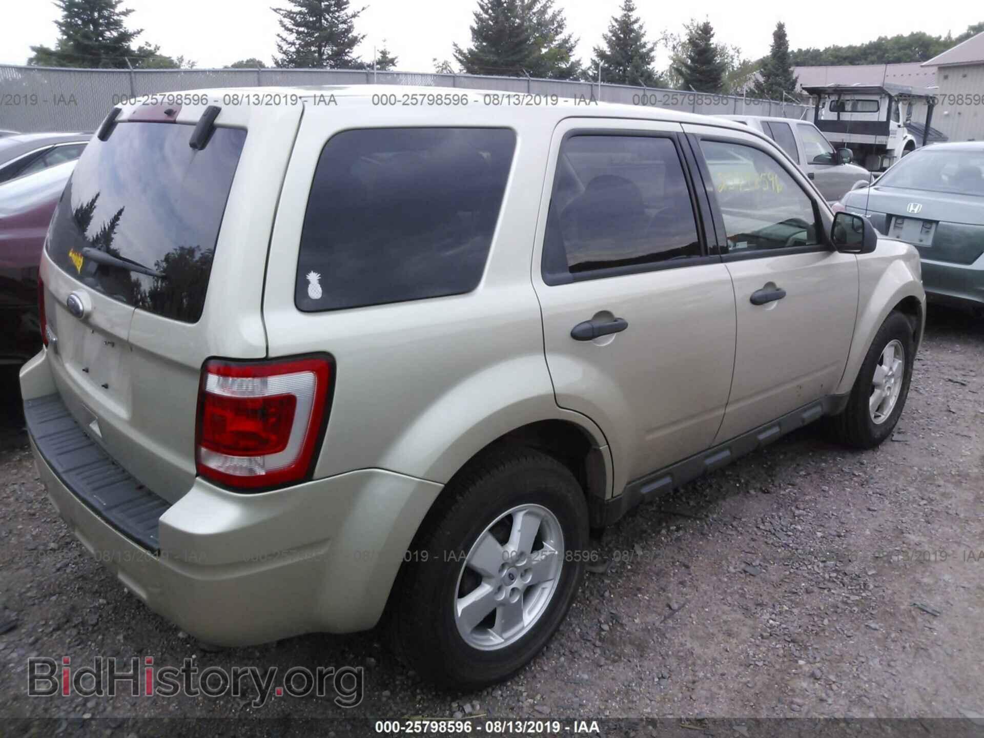2011 FORD ESCAPE - VIN: 1FMCU0C79BKA51218 - Фото 4