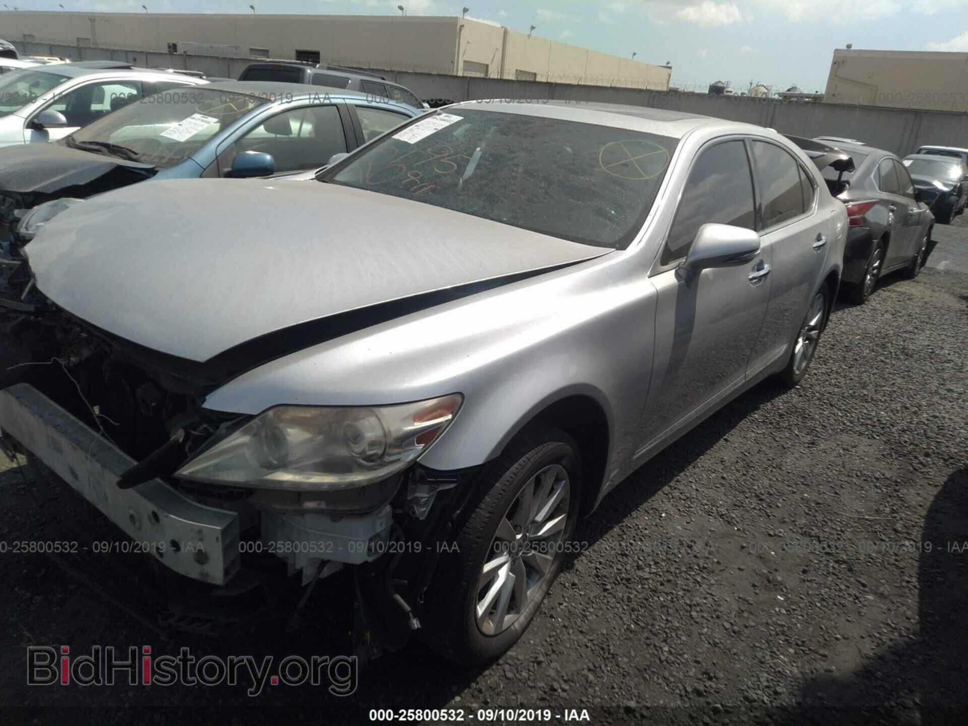 2010 LEXUS LS - VIN: JTHBL5EF8A5100943 - Фото 2