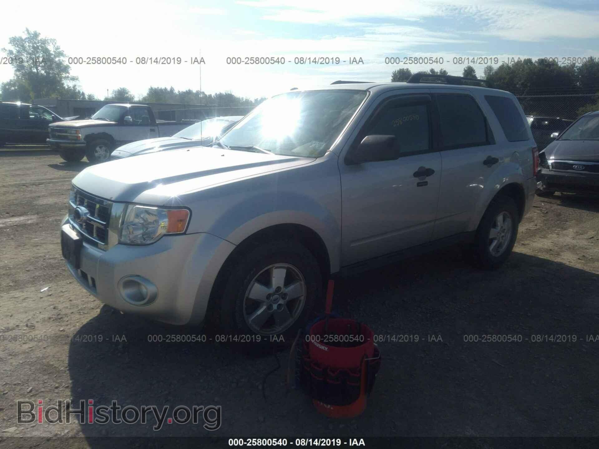 2009 FORD ESCAPE - VIN: 1FMCU93G99KA08819 - Фото 2