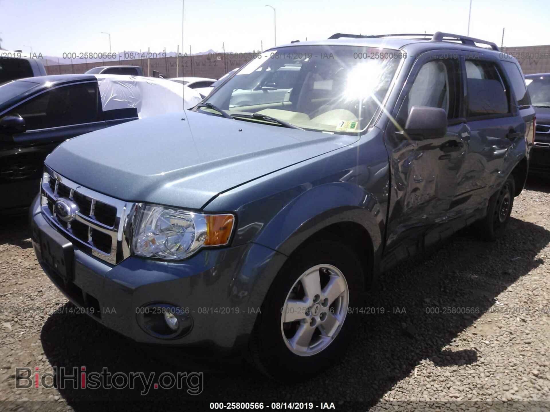 2011 FORD ESCAPE - VIN: 1FMCU0D72BKC70603 - Фото 2