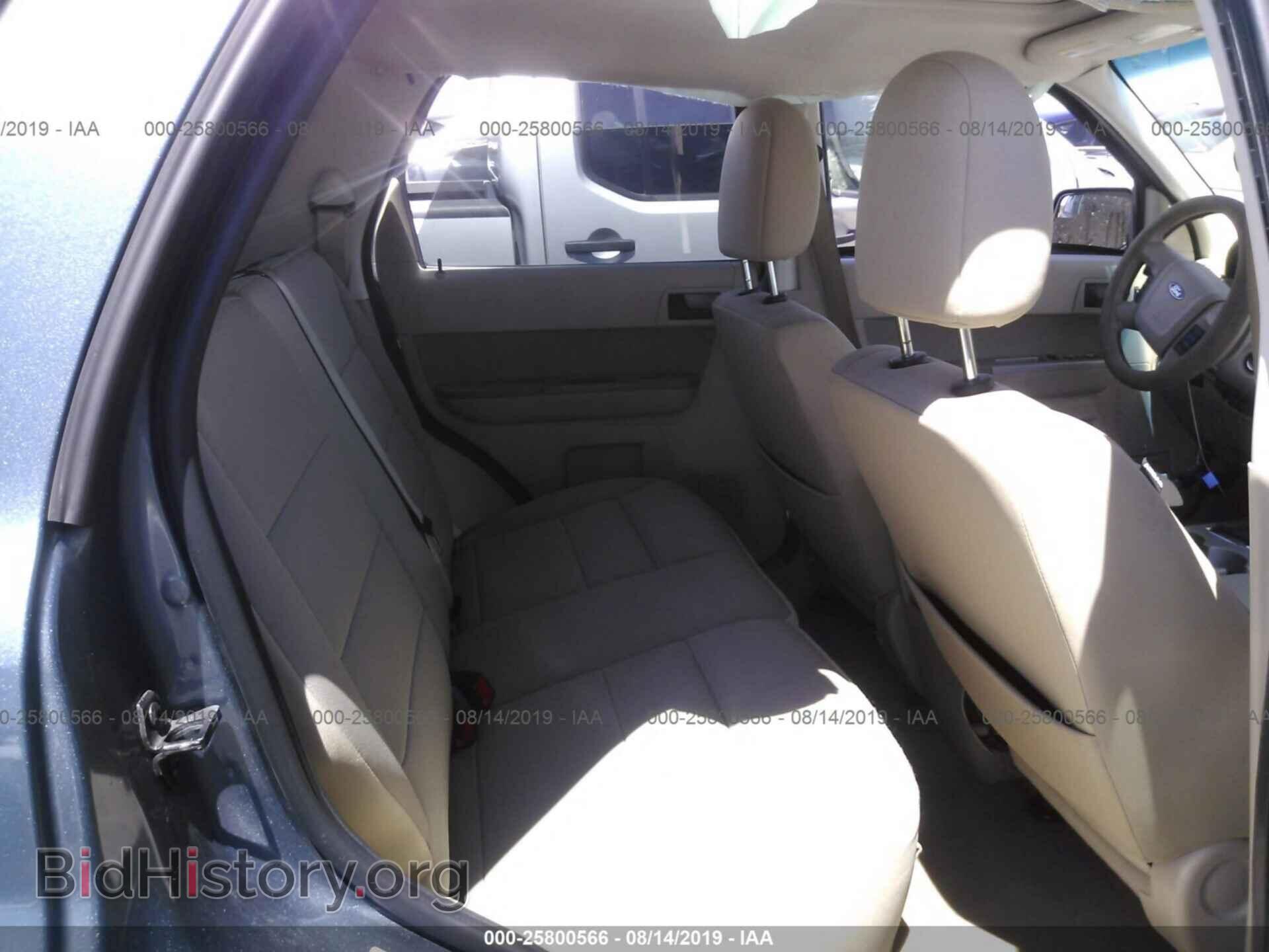 2011 FORD ESCAPE - VIN: 1FMCU0D72BKC70603 - Фото 8