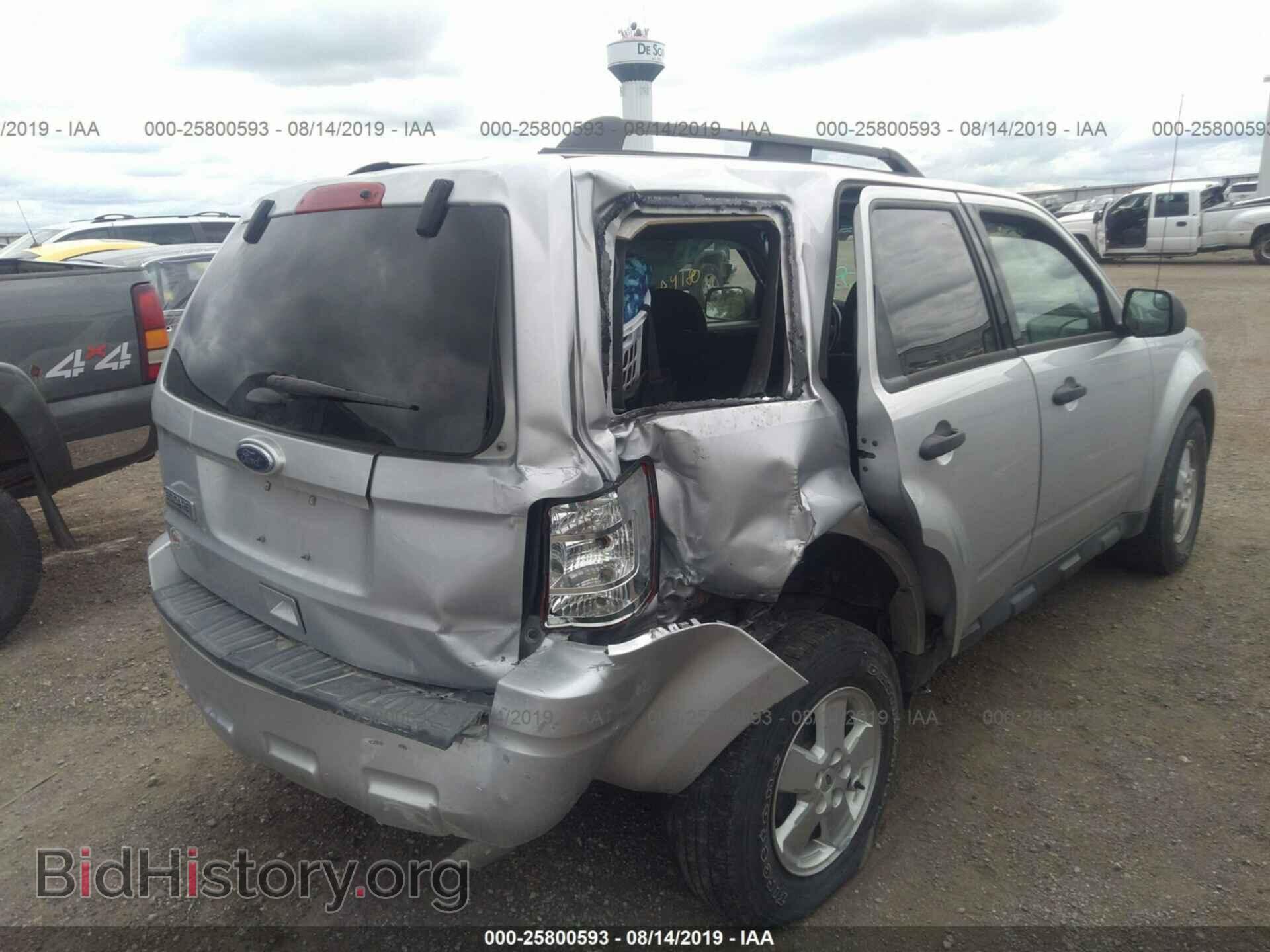 2011 FORD ESCAPE - VIN: 1FMCU0D73BKB75001 - Photo 6