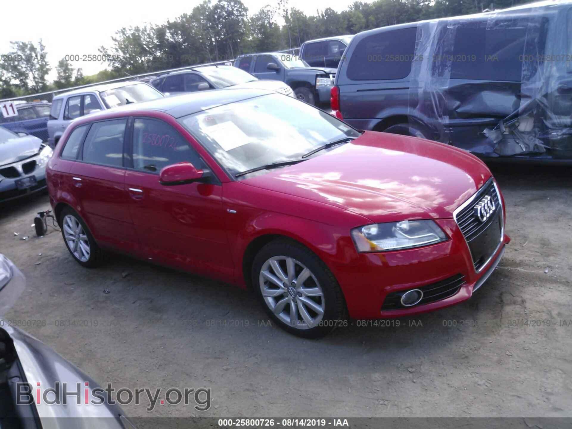 Фотография WAUBJAFM5BA068116 - AUDI A3 2011