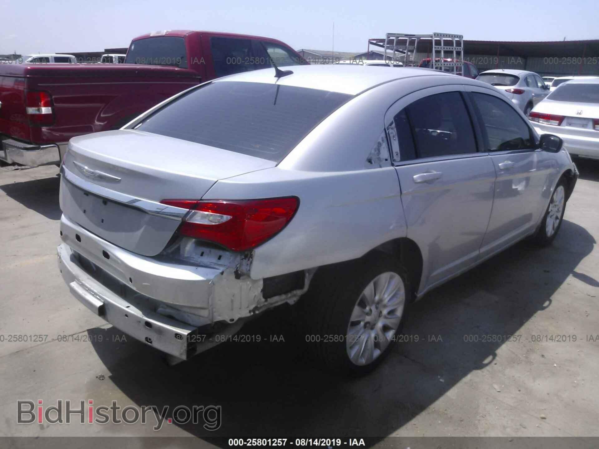 2011 CHRYSLER 200 - VIN: 1C3BC4FB5BN522729 - Photo 4