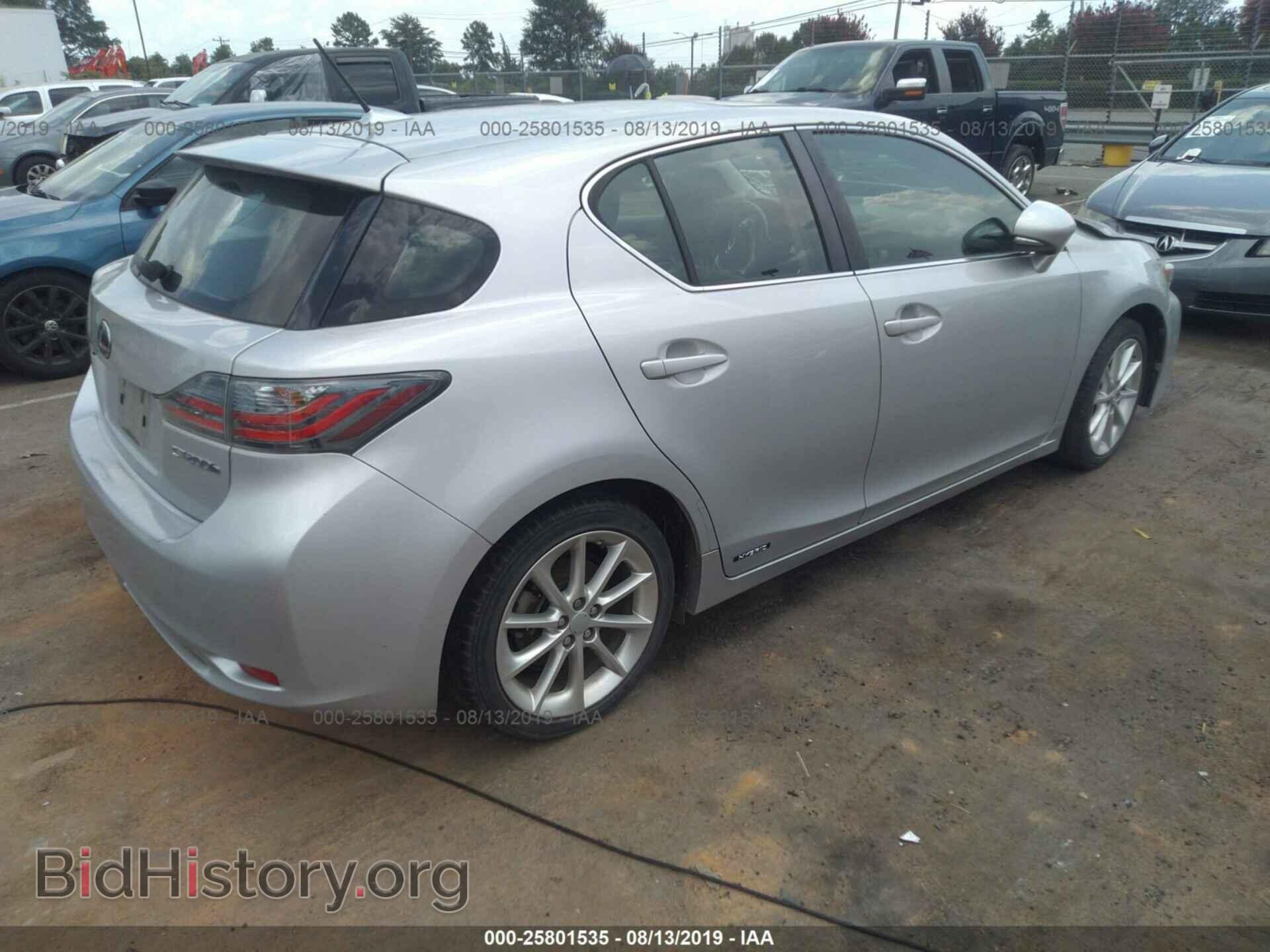 2011 LEXUS CT - VIN: JTHKD5BH4B2040942 - Photo 4