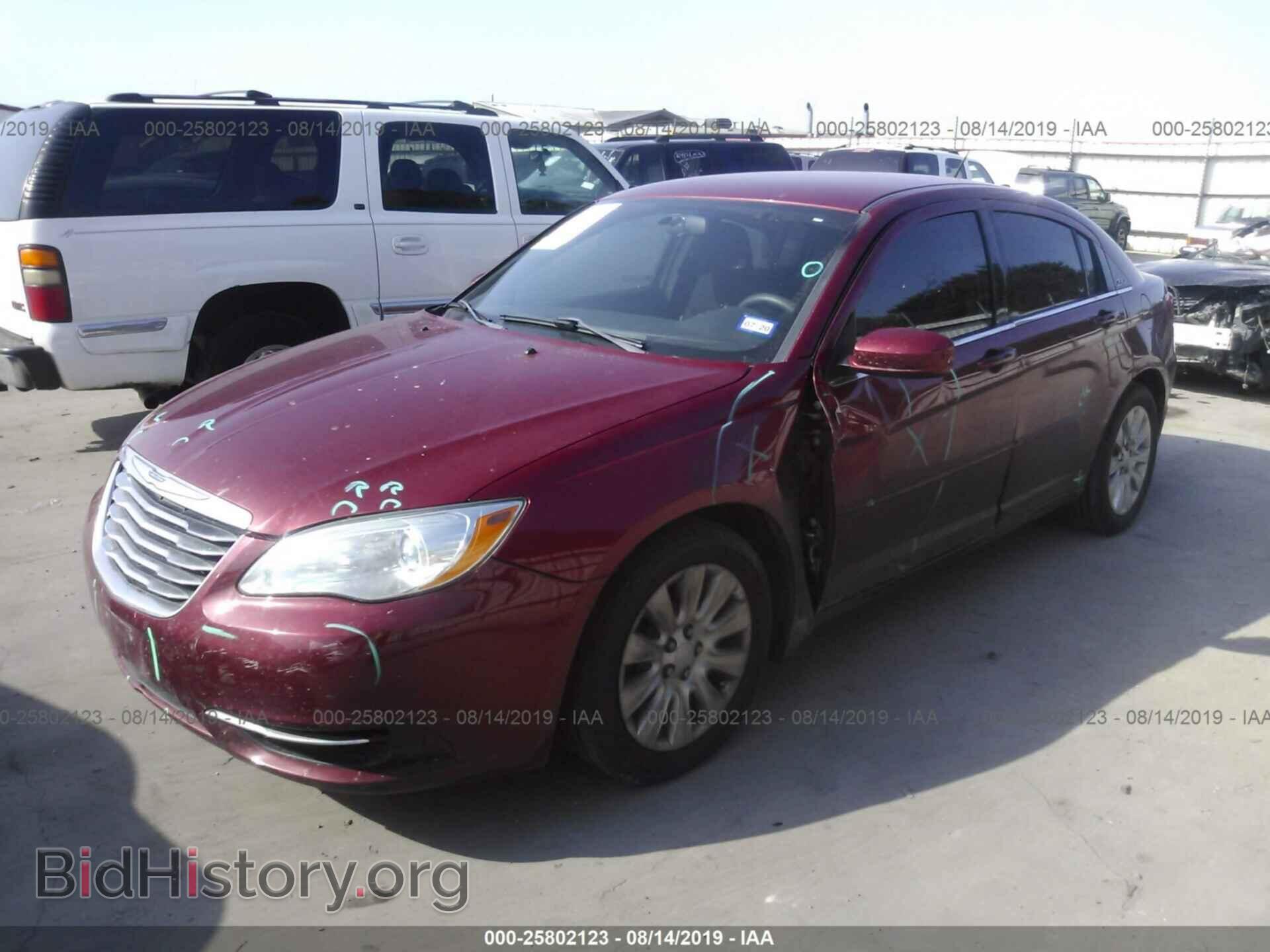 2012 CHRYSLER 200 - VIN: 1C3CCBAG7CN316809 - Фото 2