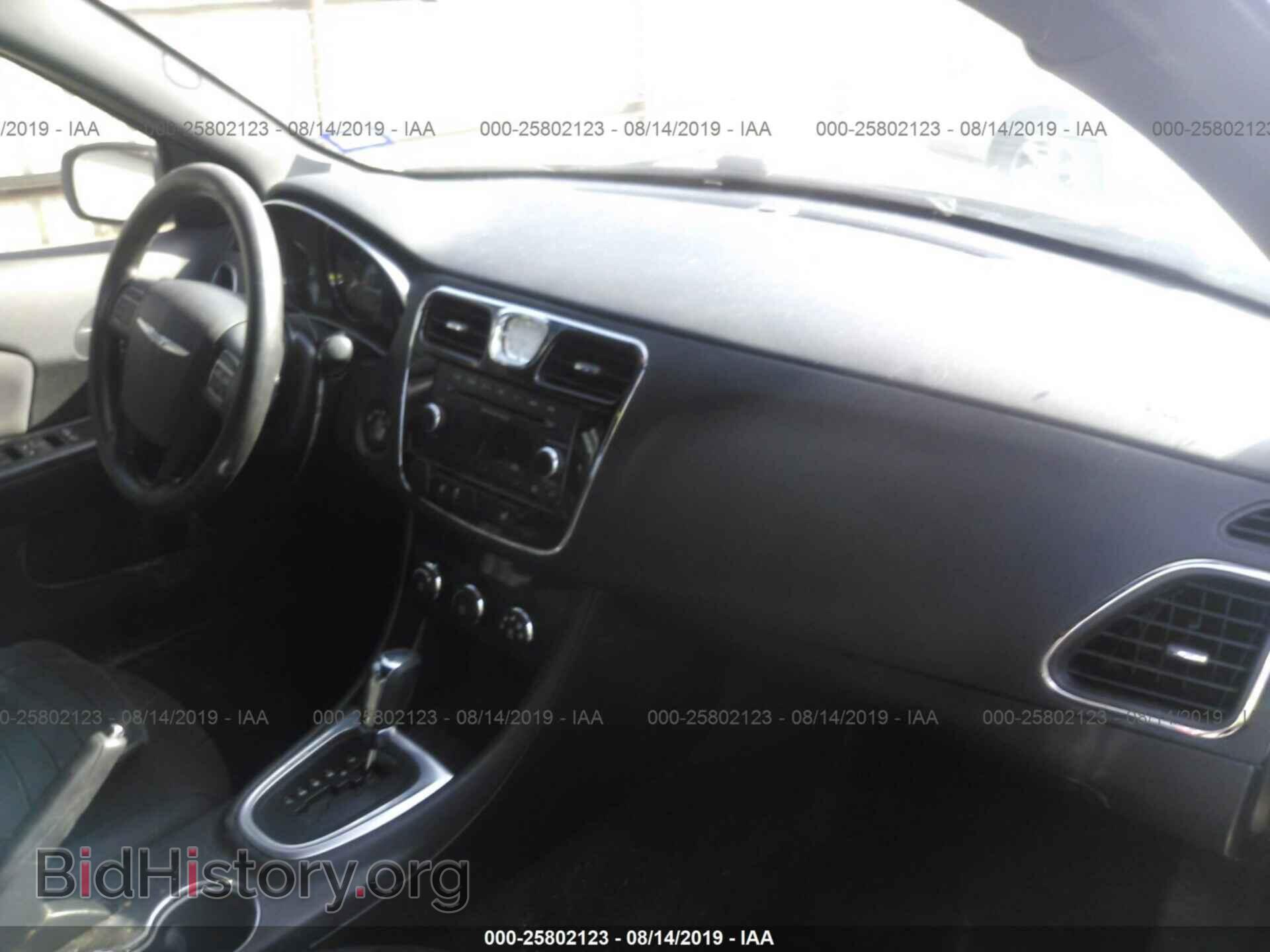 2012 CHRYSLER 200 - VIN: 1C3CCBAG7CN316809 - Фото 5