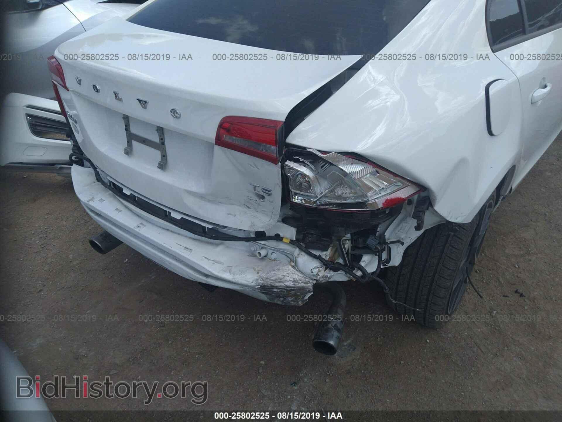2017 VOLVO S60 - VIN: YV126MFL8H2424813 - Фото 6