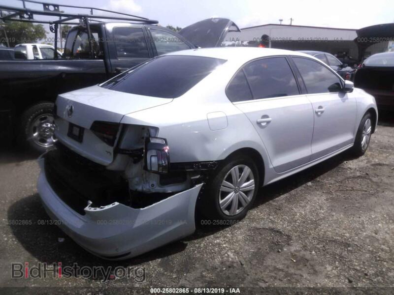 2017 Volkswagen JETTA (VIN 3VW2B7AJ7HM342988) — фото 4 из 10