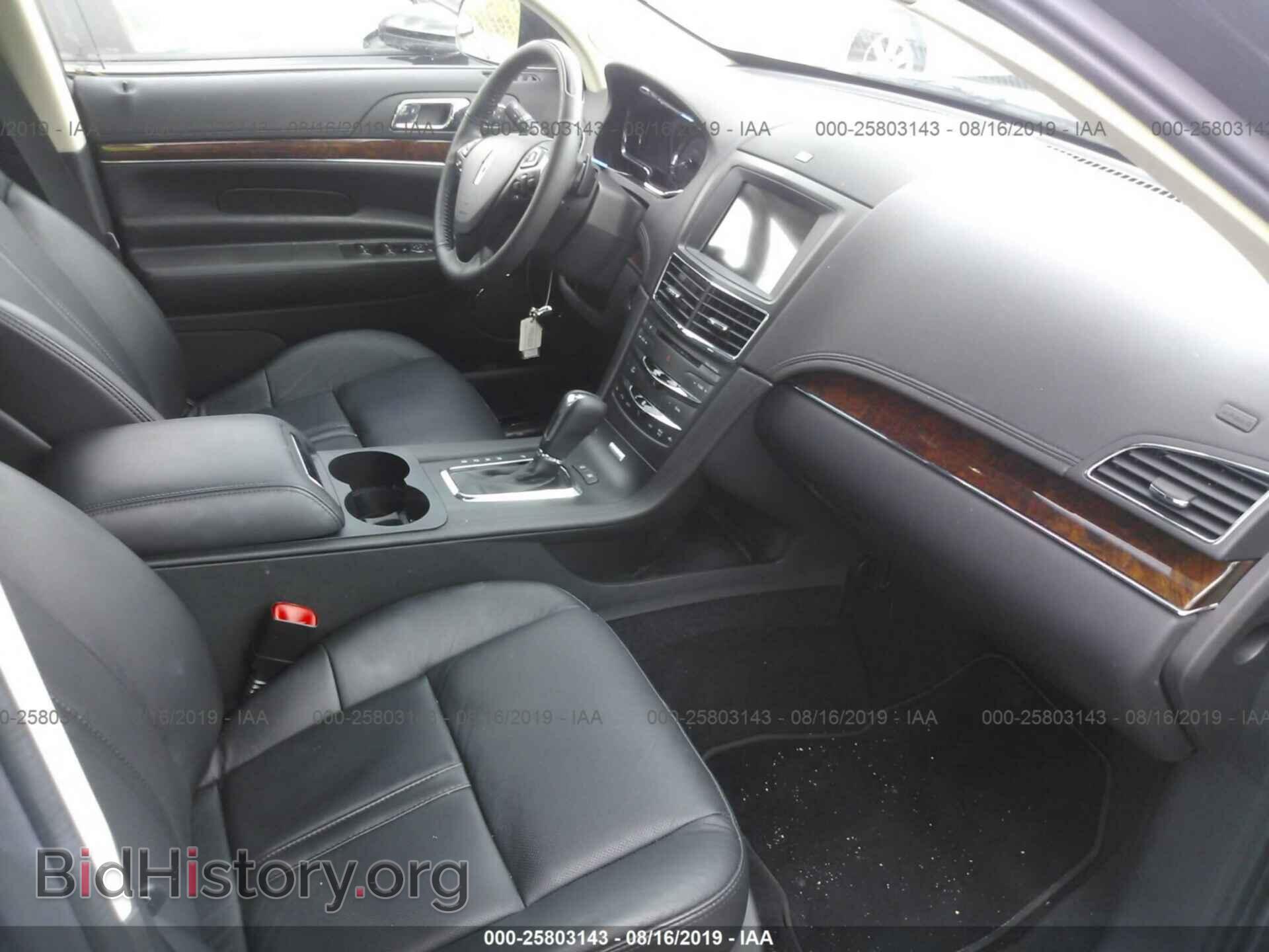 2019 LINCOLN MKT - VIN: 2LMHJ5AT6KBL02027 - Фото 5