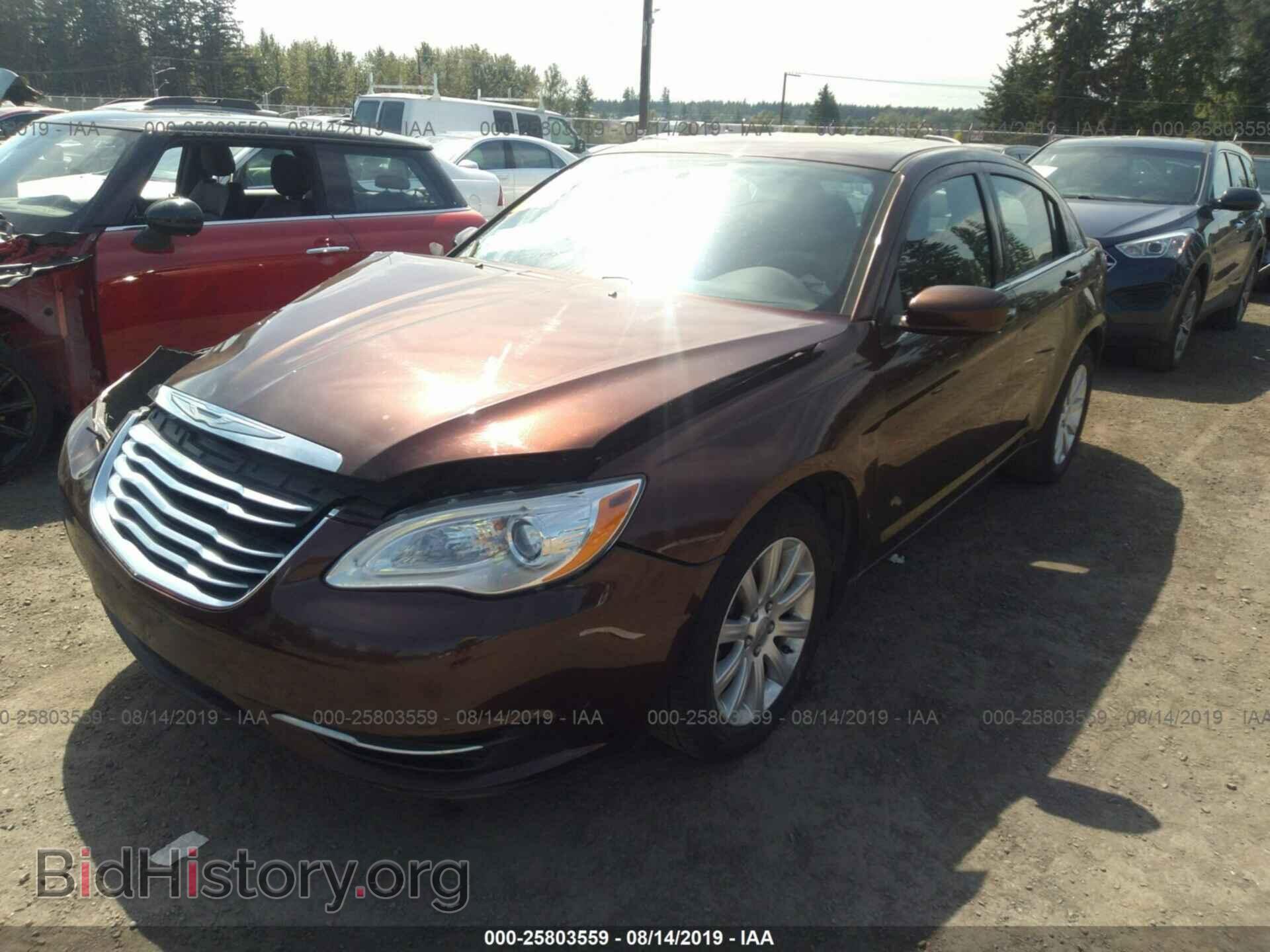 2012 CHRYSLER 200 - VIN: 1C3CCBBGXCN246706 - Фото 2