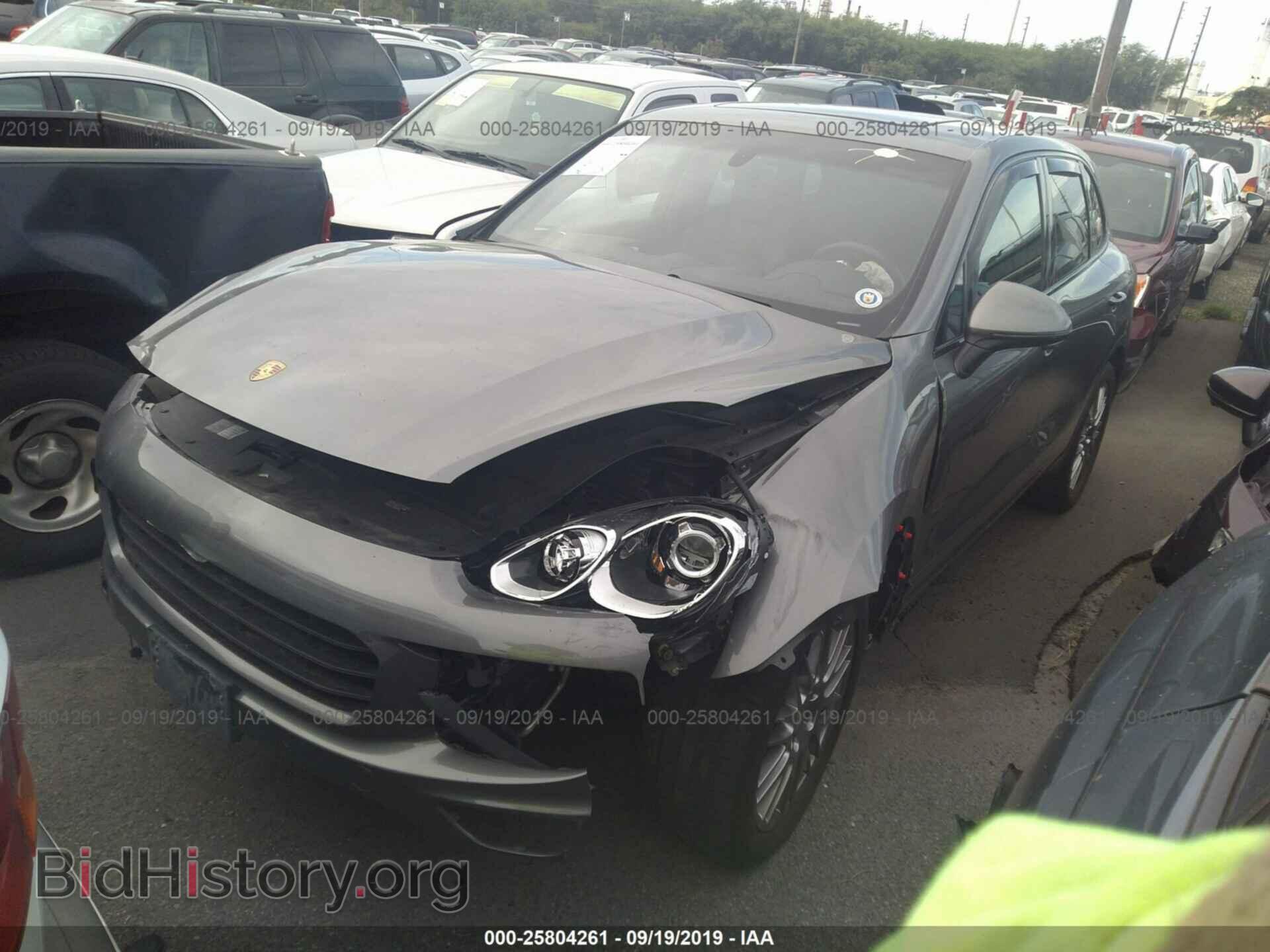 2016 PORSCHE CAYENNE - VIN: WP1AA2A27GLA04518 - Photo 2