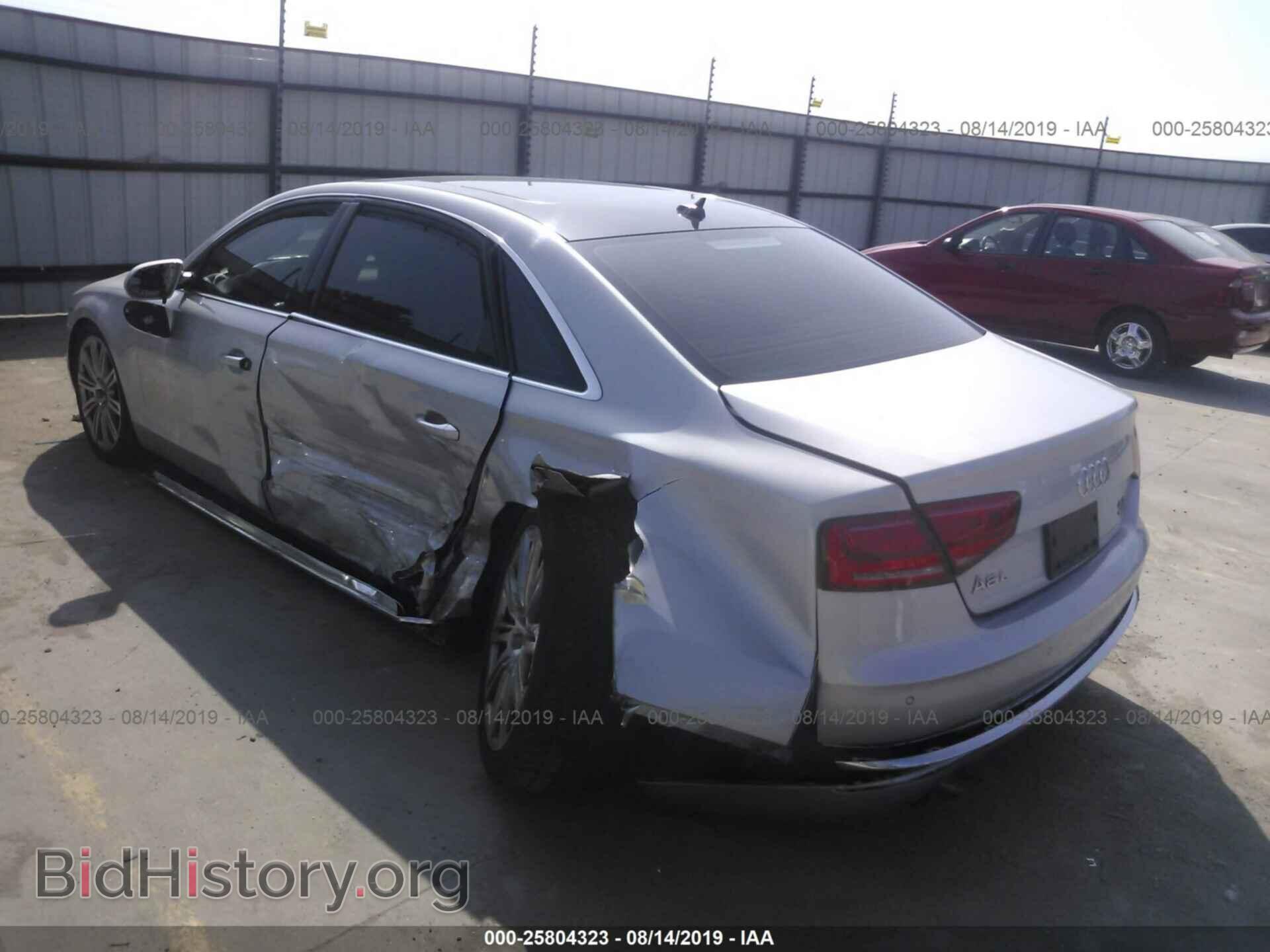 2011 AUDI A8 - VIN: WAURVAFD6BN020524 - Фото 3
