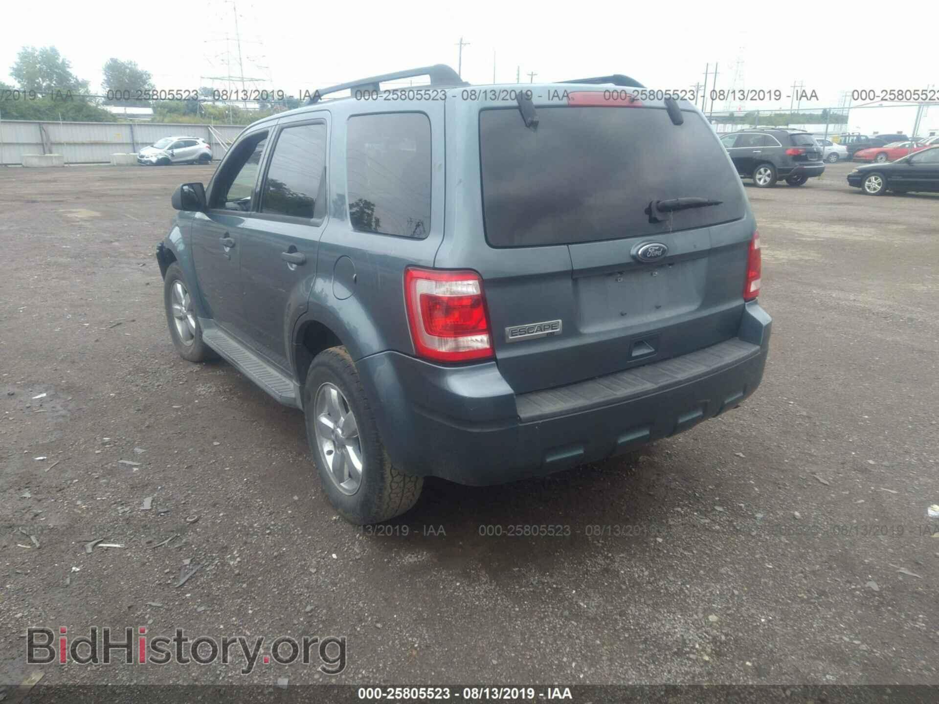 2011 FORD ESCAPE - VIN: 1FMCU0D75BKA54504 - Фото 3