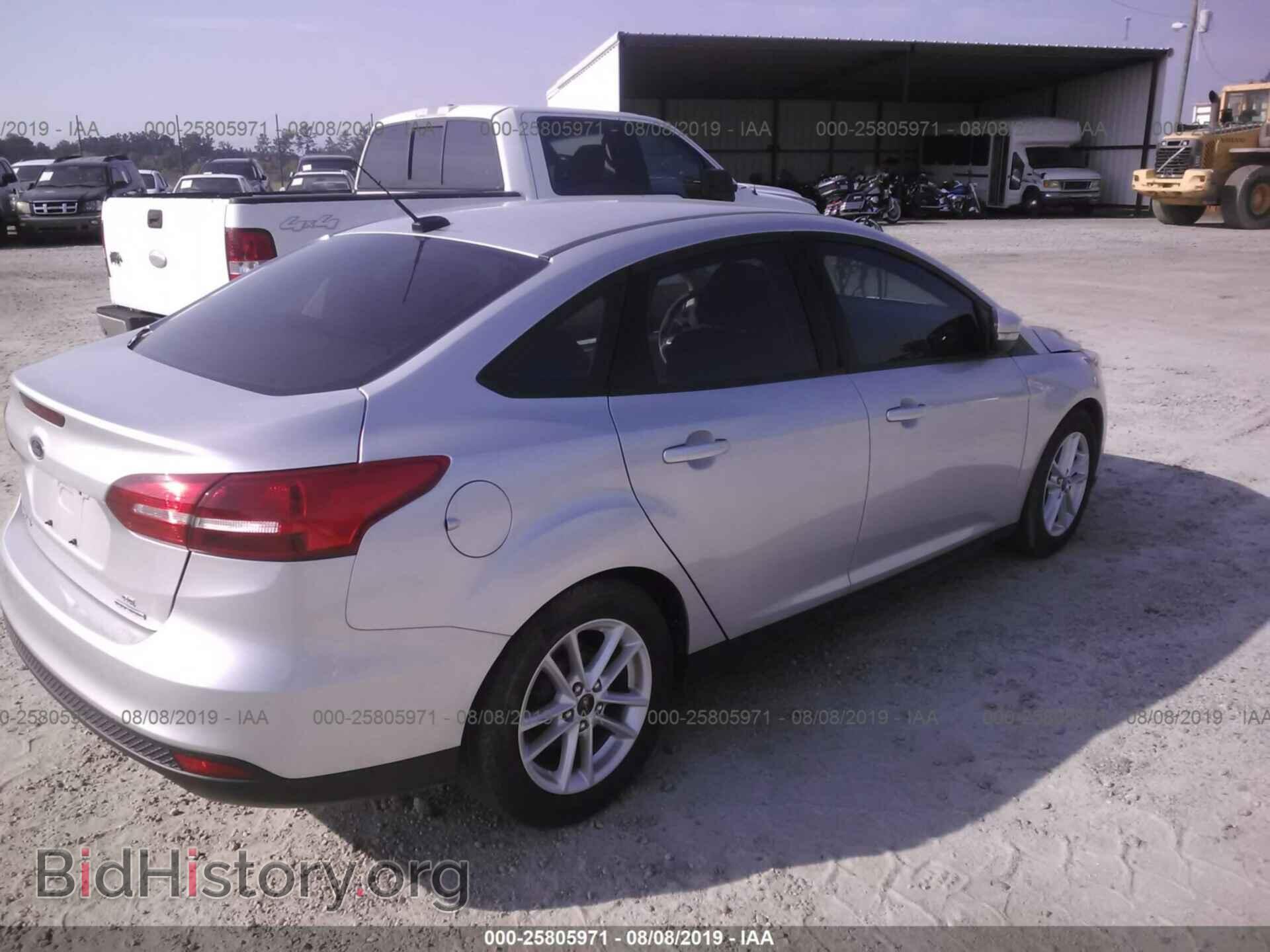 2016 Ford Focus - VIN: 1FADP3F25GL340945 - Фото 4