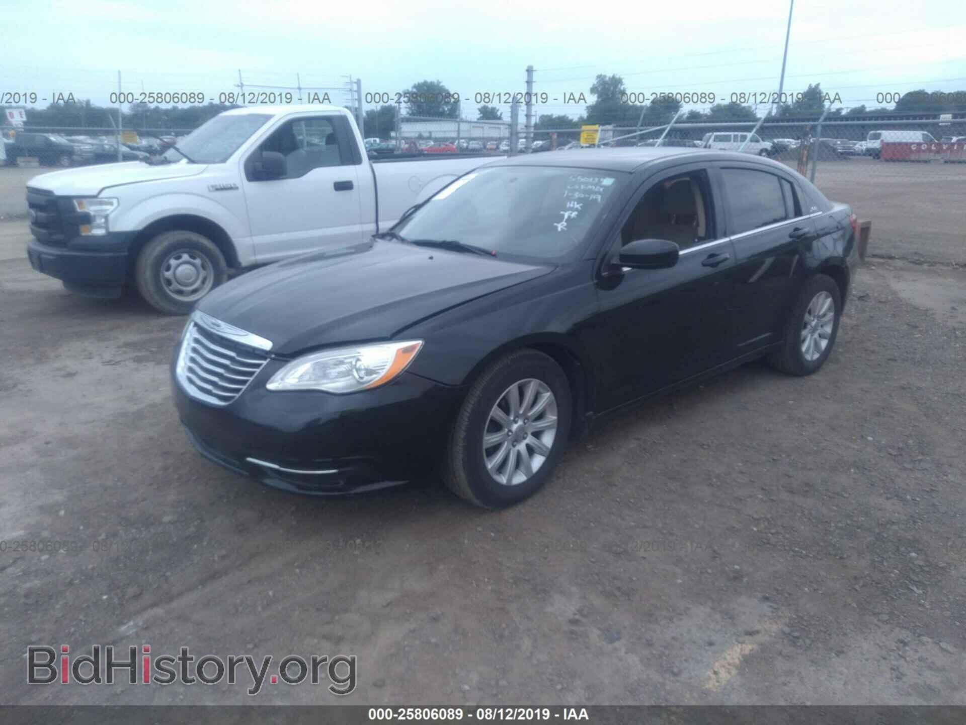 2011 CHRYSLER 200 - VIN: 1C3BC1FG0BN550139 - Фото 2