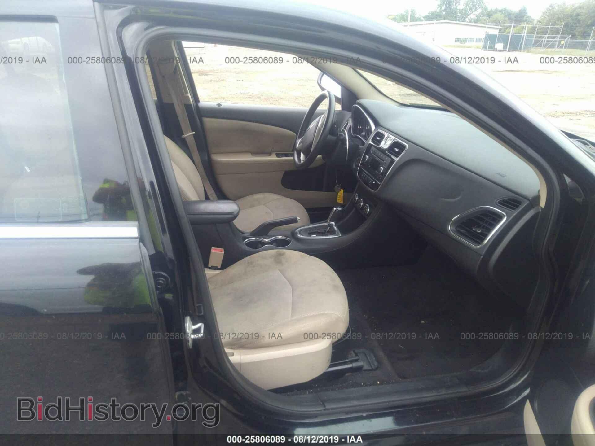 2011 CHRYSLER 200 - VIN: 1C3BC1FG0BN550139 - Фото 5