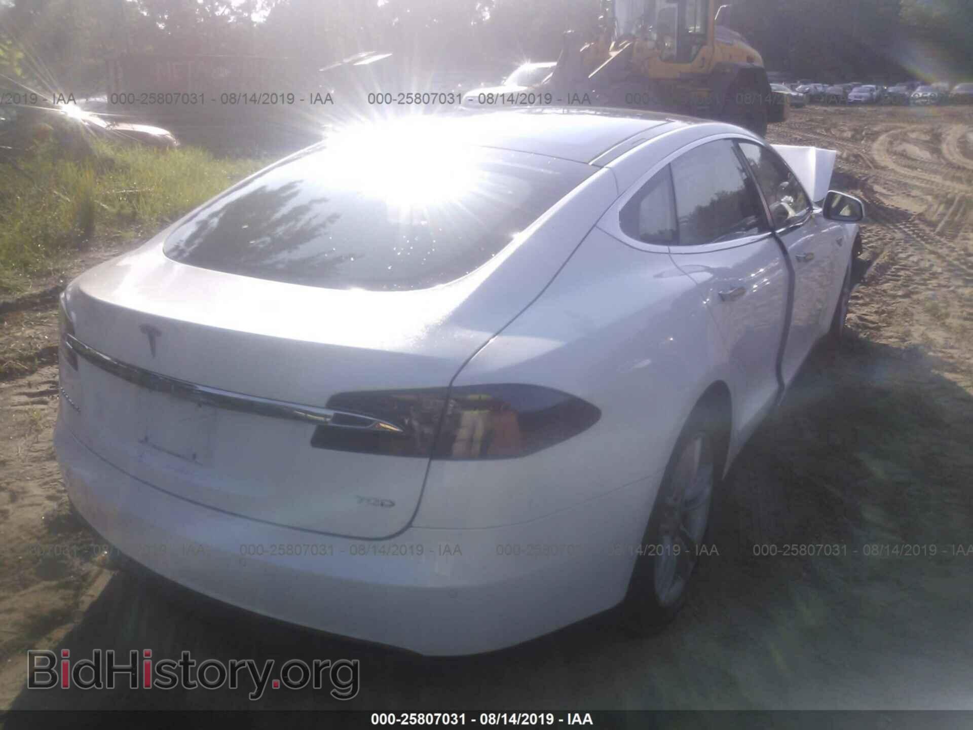 2015 TESLA MODEL S - VIN: 5YJSA1S24FF085946 - Фото 4