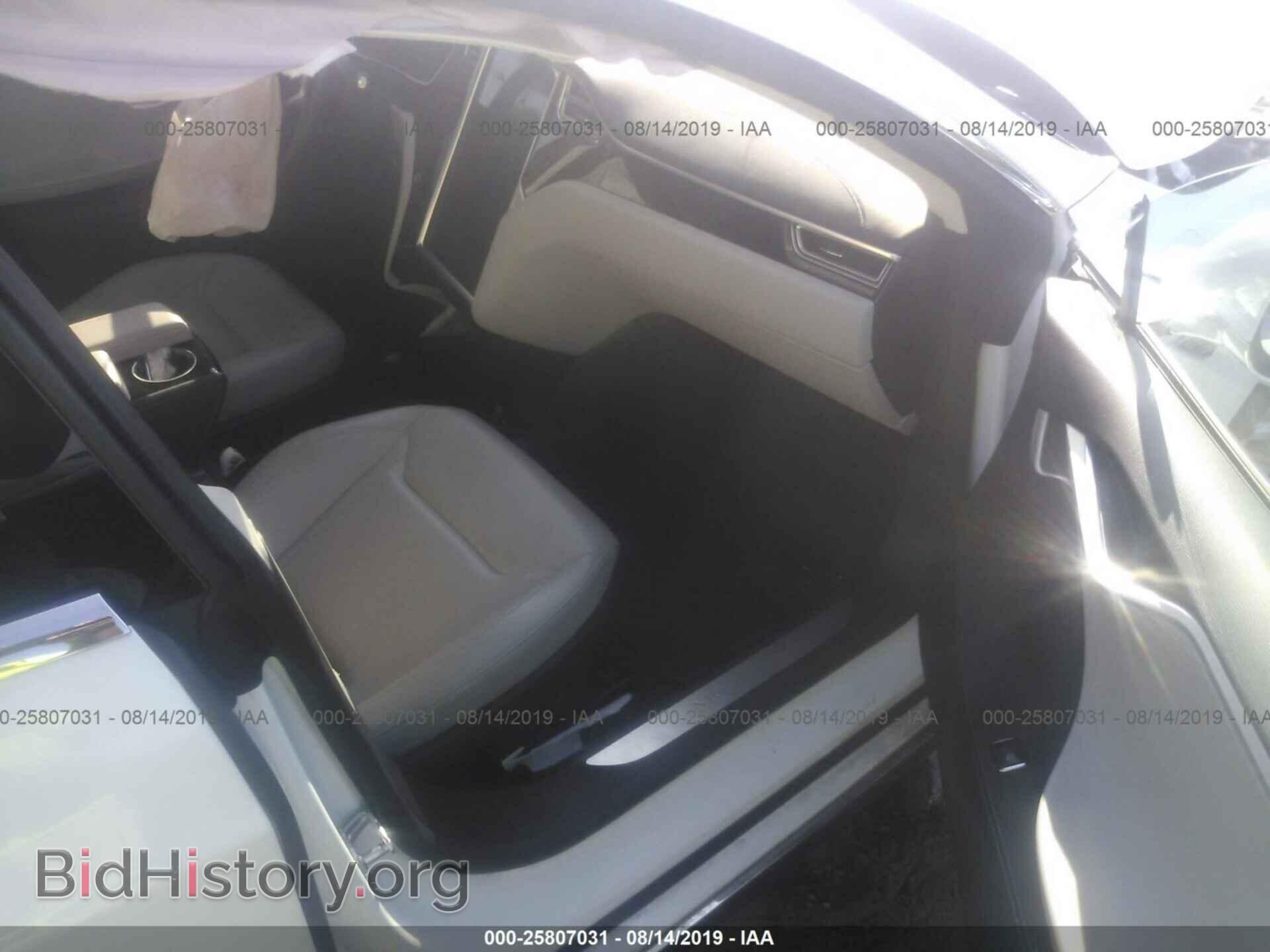 2015 TESLA MODEL S - VIN: 5YJSA1S24FF085946 - Фото 5
