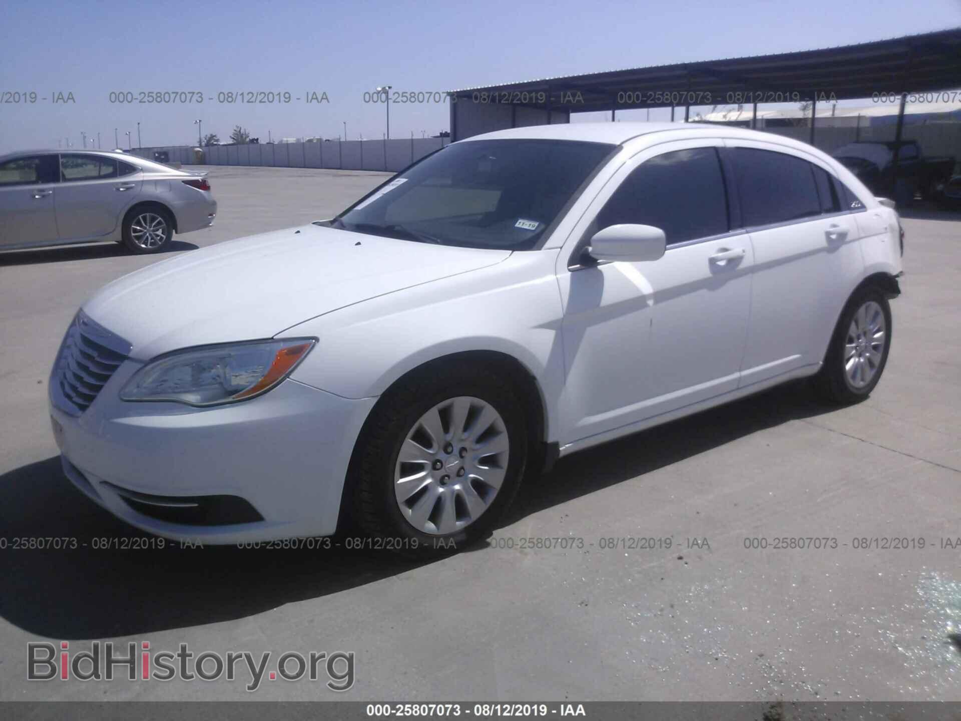 2014 CHRYSLER 200 - VIN: 1C3CCBAB8EN208738 - Фото 2