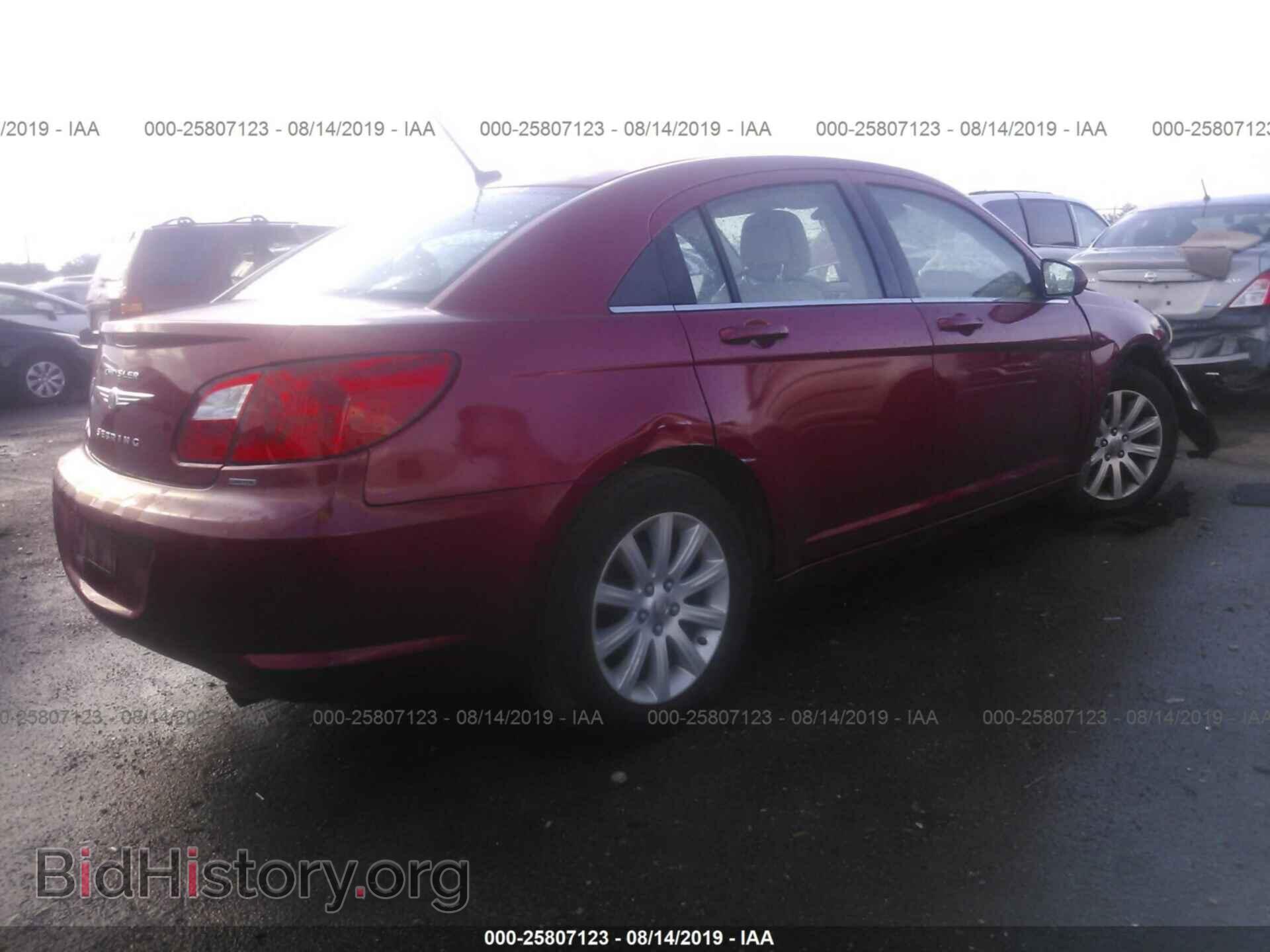 2010 CHRYSLER SEBRING - VIN: 1C3CC5FB1AN144806 - Фото 4