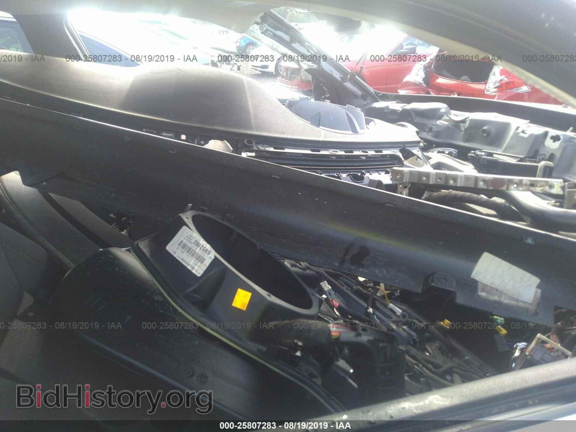 2019 CHRYSLER 300 - VIN: 2C3CCAAG7KH610549 - Фото 5