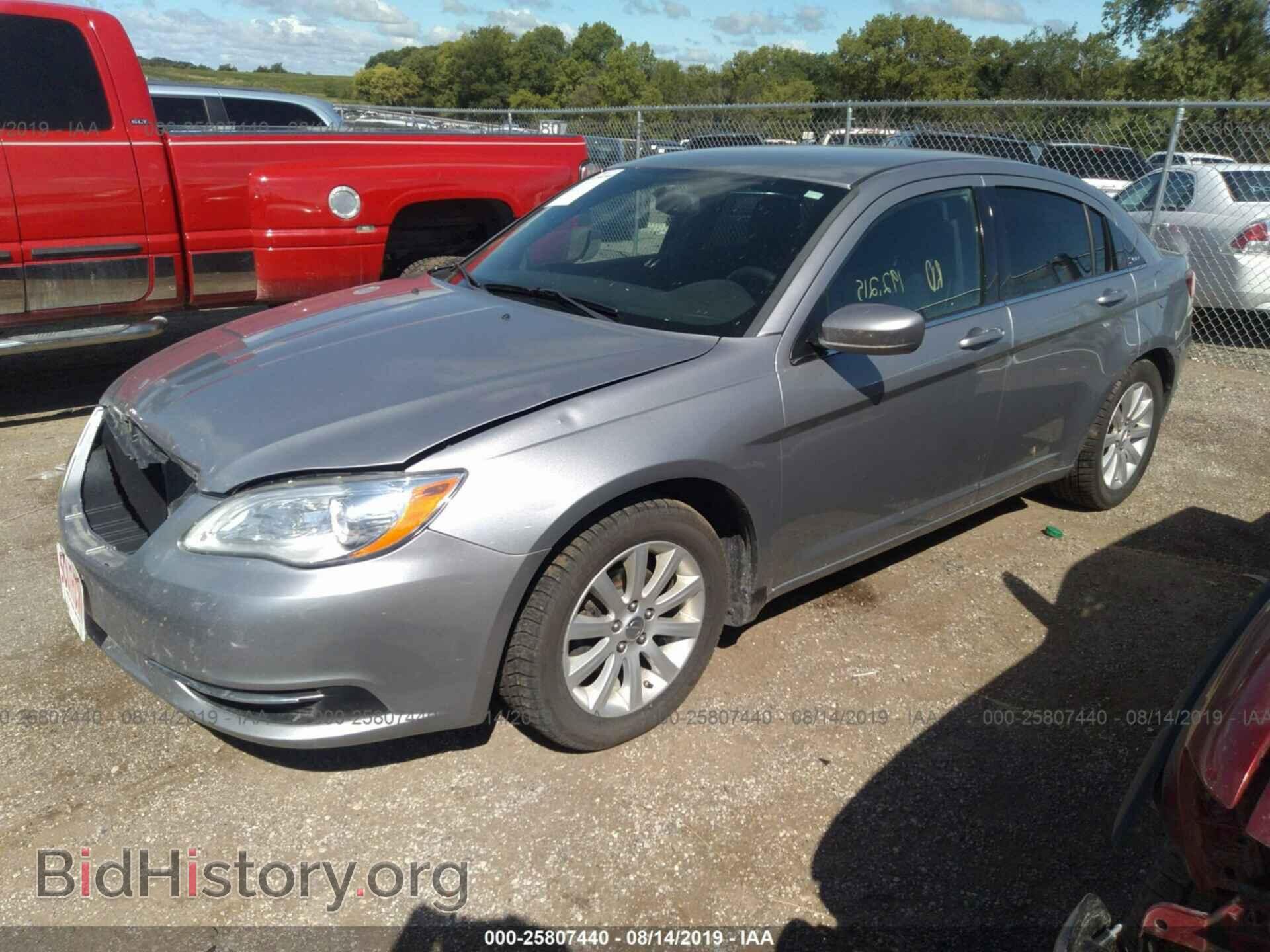 2014 CHRYSLER 200 - VIN: 1C3CCBBB2EN165111 - Фото 2