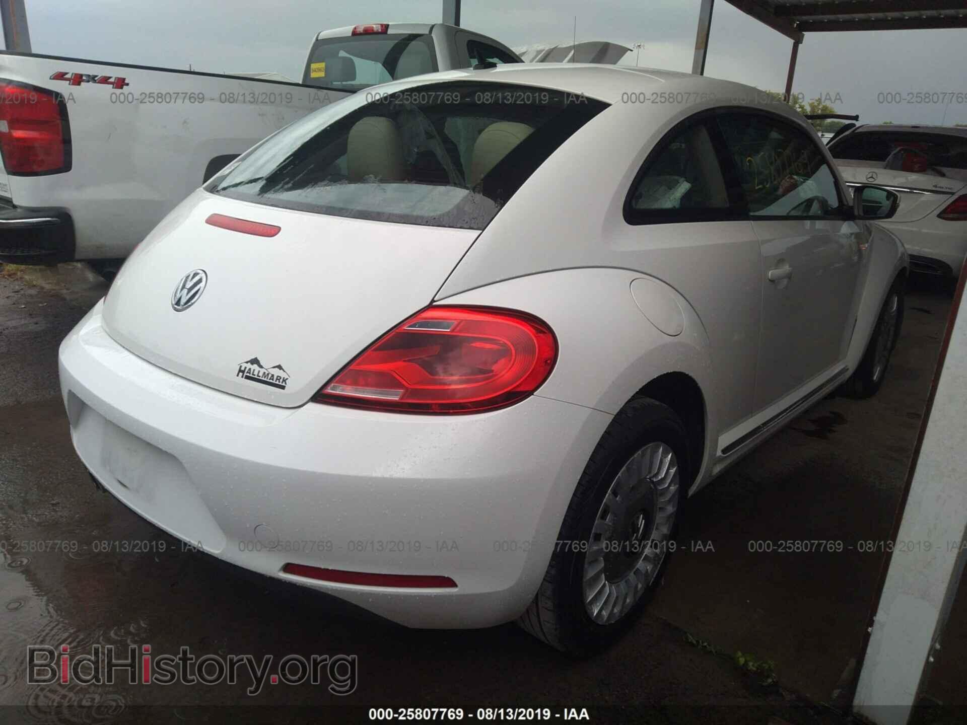 2013 VOLKSWAGEN BEETLE - VIN: 3VWJP7AT1DM687698 - Фото 4