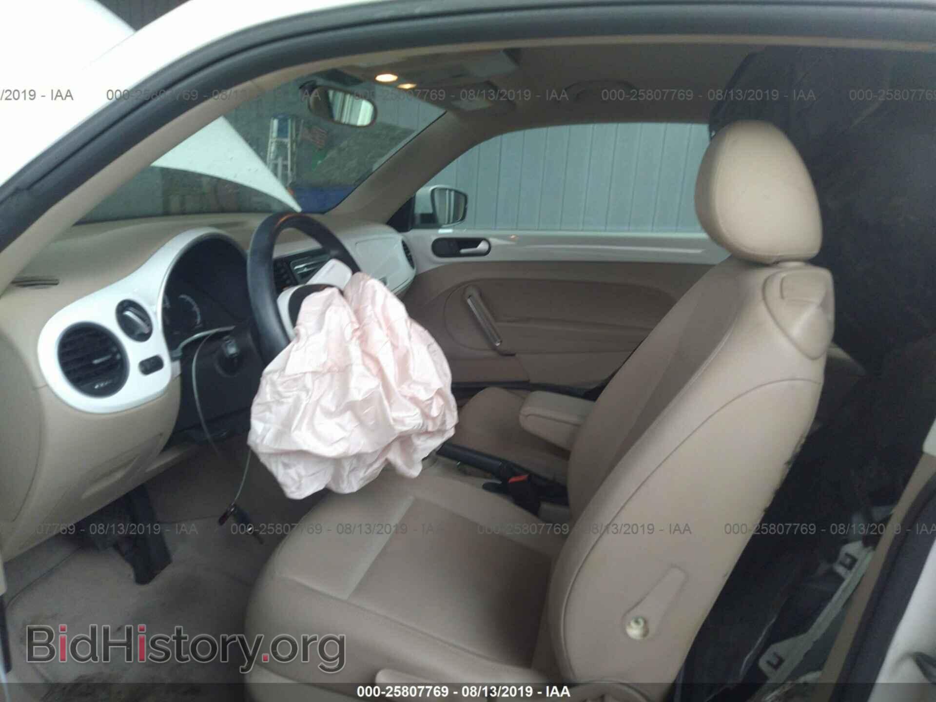 2013 VOLKSWAGEN BEETLE - VIN: 3VWJP7AT1DM687698 - Фото 5