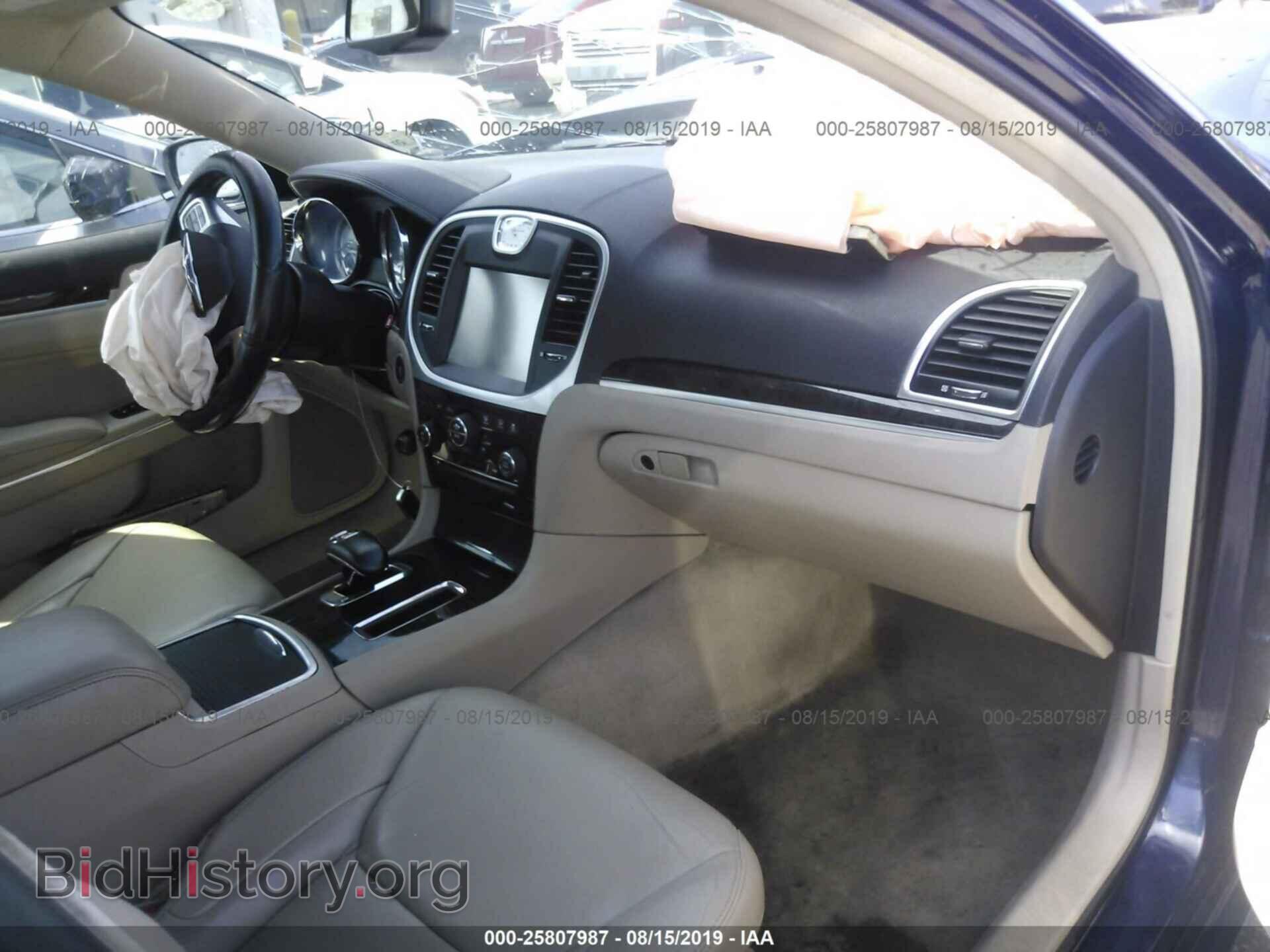 2013 CHRYSLER 300 - VIN: 2C3CCAAG6DH745489 - Фото 5