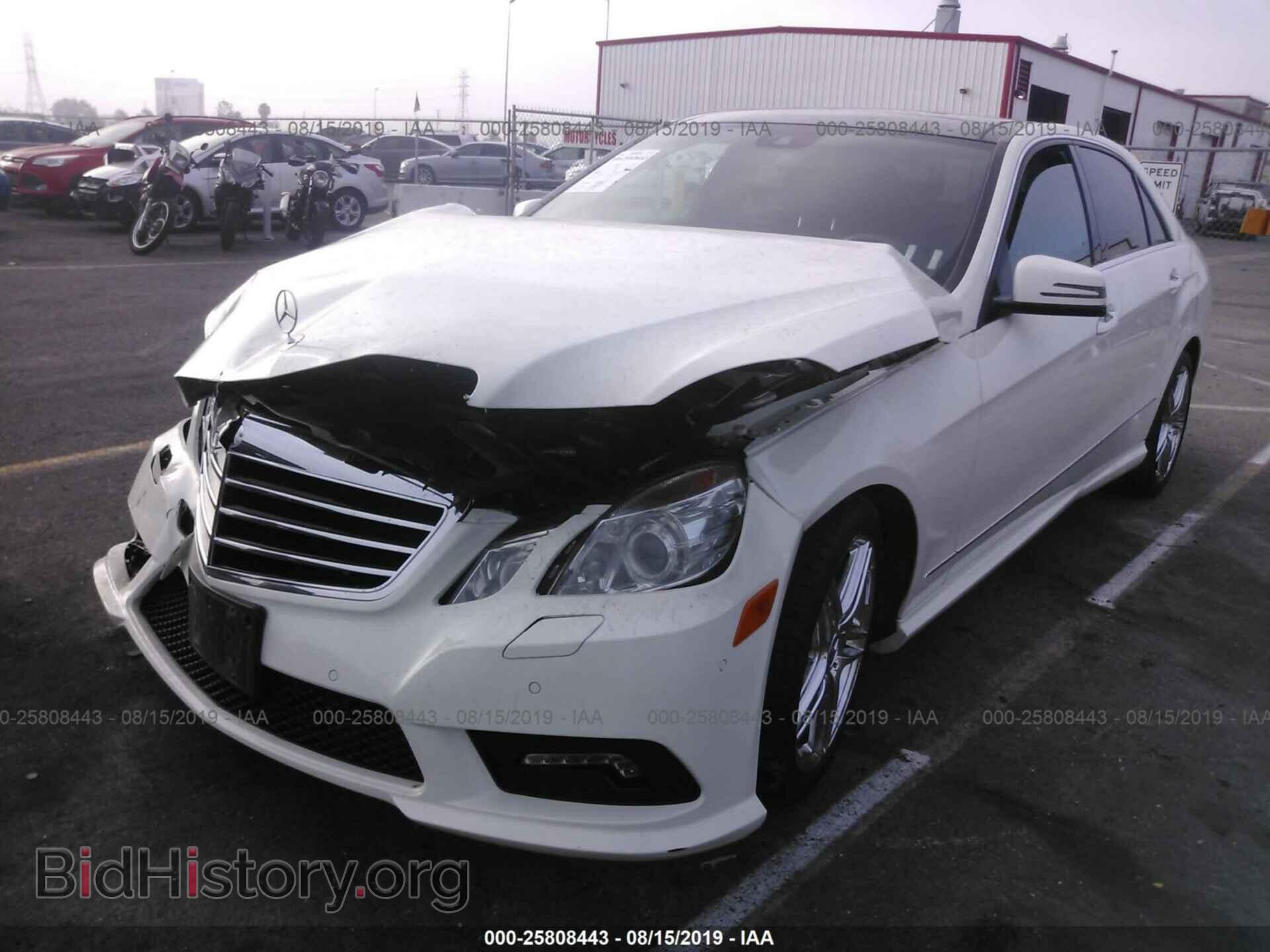 2011 MERCEDES-BENZ E - VIN: WDDHF5GB2BA305900 - Фото 2