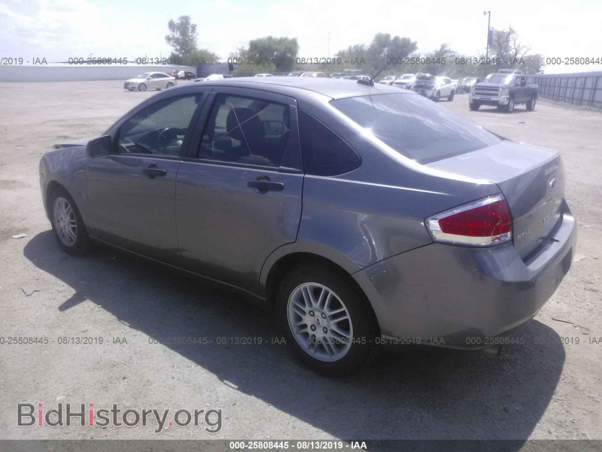 2011 Ford Focus - VIN: 1FAHP3FN0BW196322 - Фото 3