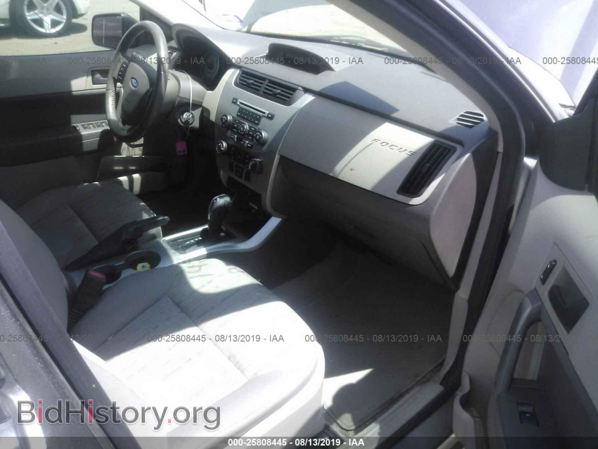 2011 Ford Focus - VIN: 1FAHP3FN0BW196322 - Фото 5