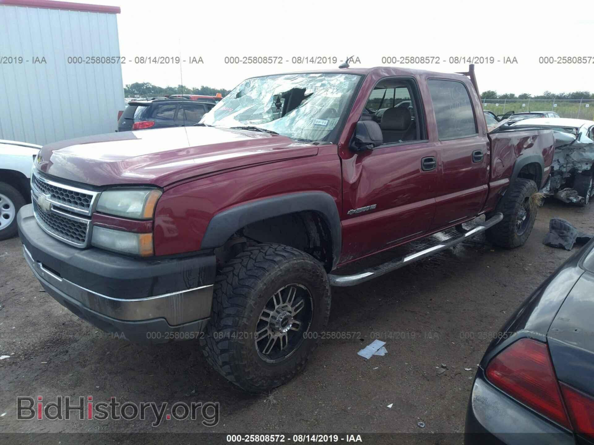 2005 CHEVROLET SILVERADO - VIN: 1GCHC23U55F882890 - Фото 2