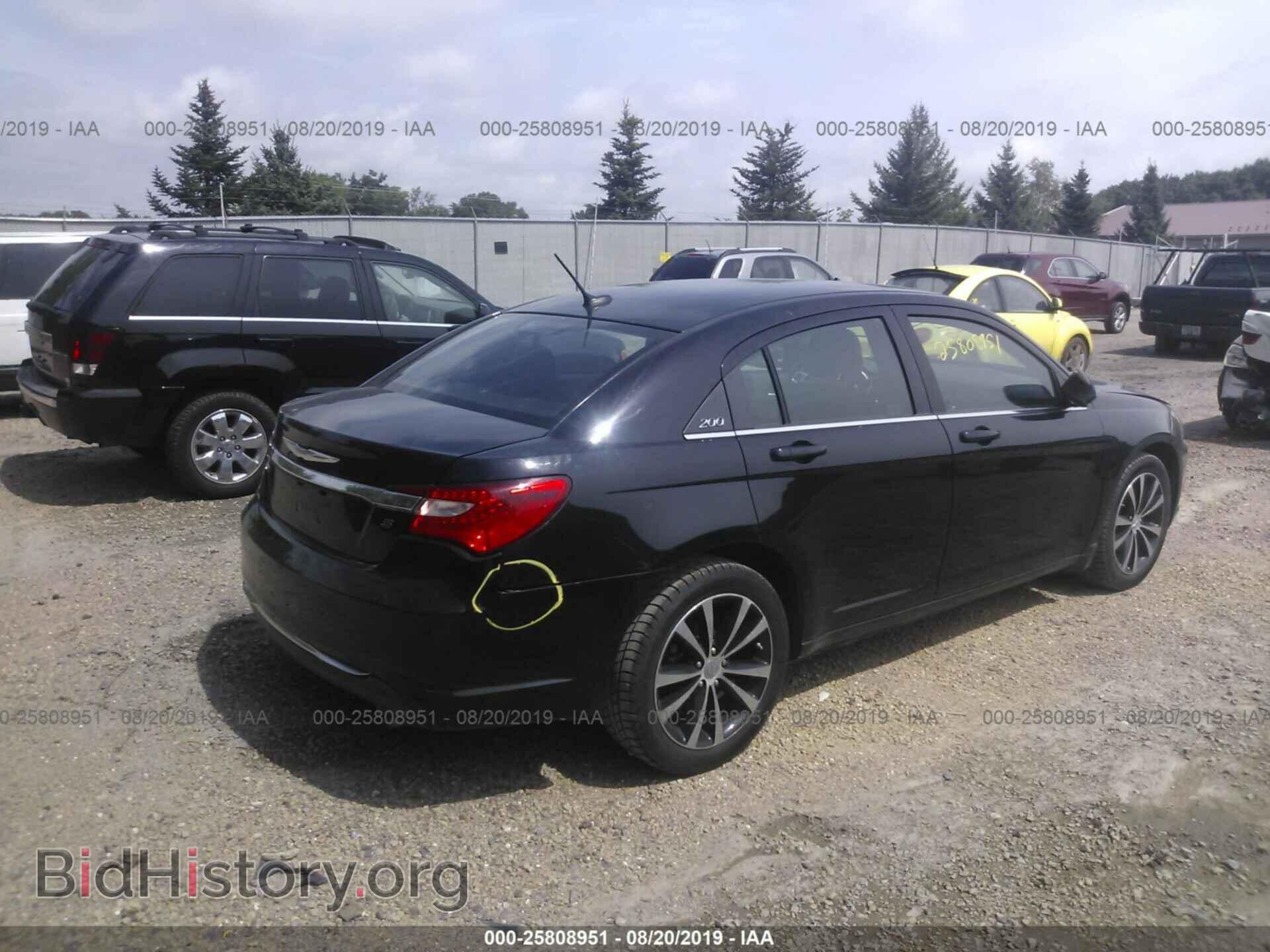2013 CHRYSLER 200 - VIN: 1C3CCBBG0DN717859 - Photo 4