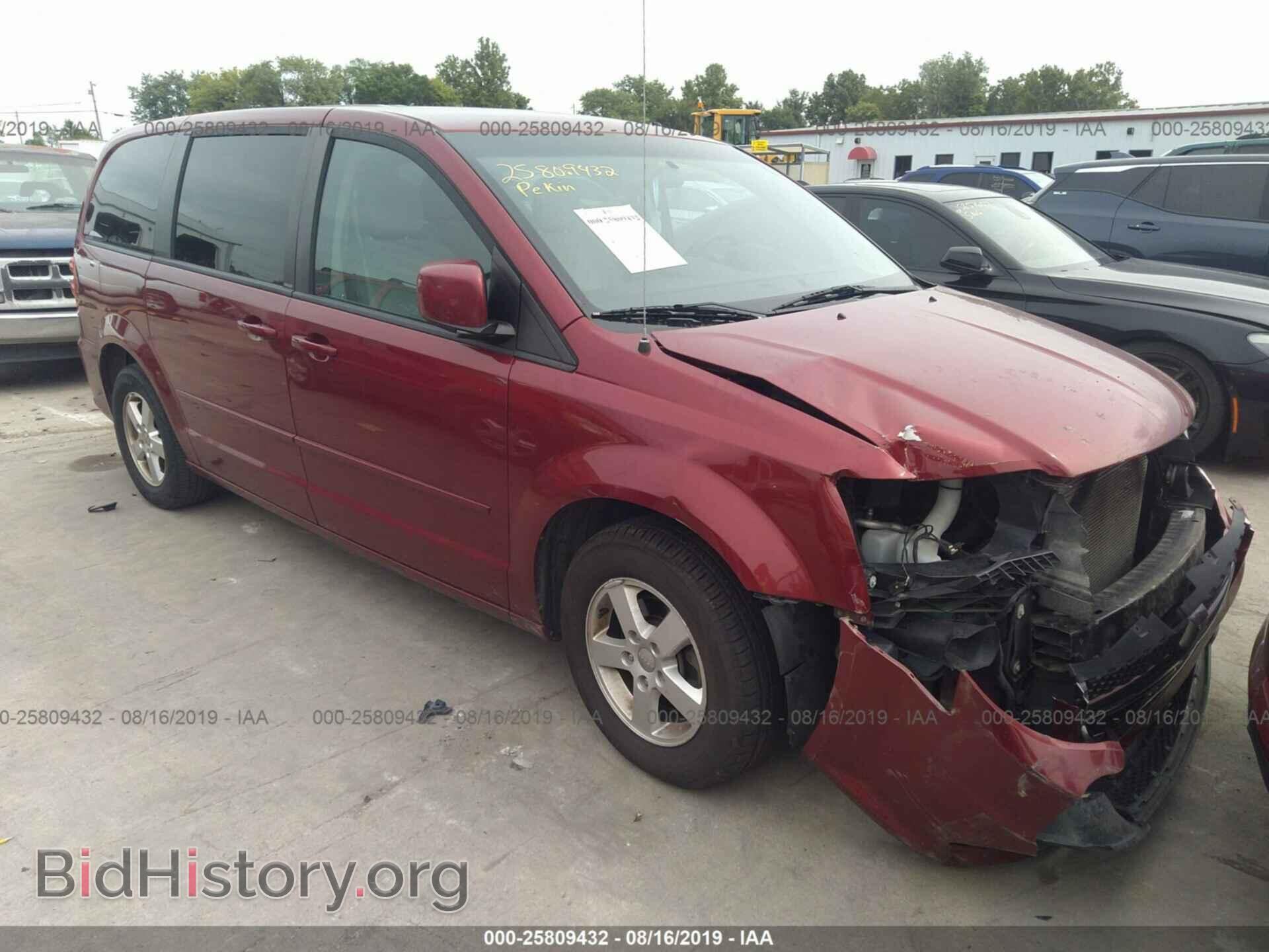 Photo 2D4RN3DG7BR632829 - DODGE GRAND CARAVAN 2011