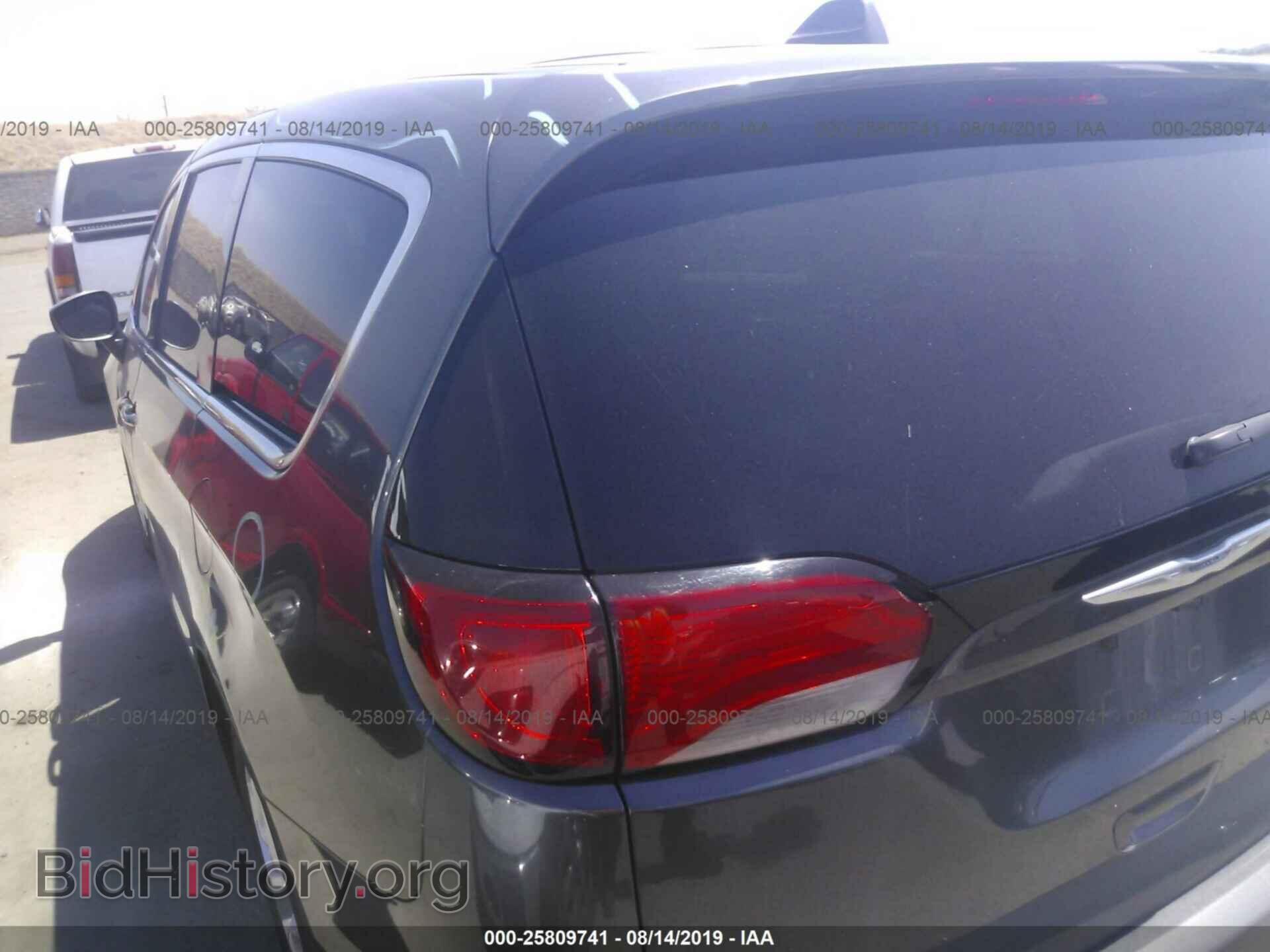 2017 CHRYSLER PACIFICA - VIN: 2C4RC1BG6HR846570 - Фото 3