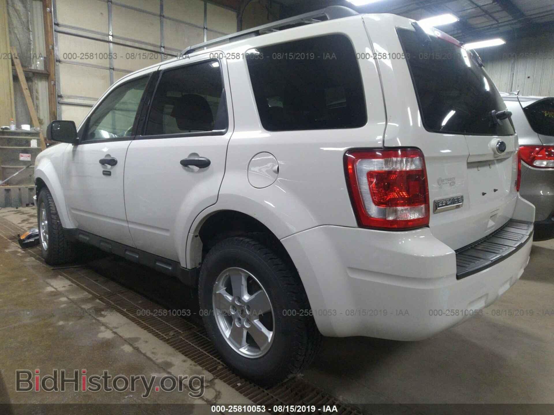 2011 FORD ESCAPE - VIN: 1FMCU9DG8BKA07942 - Фото 3