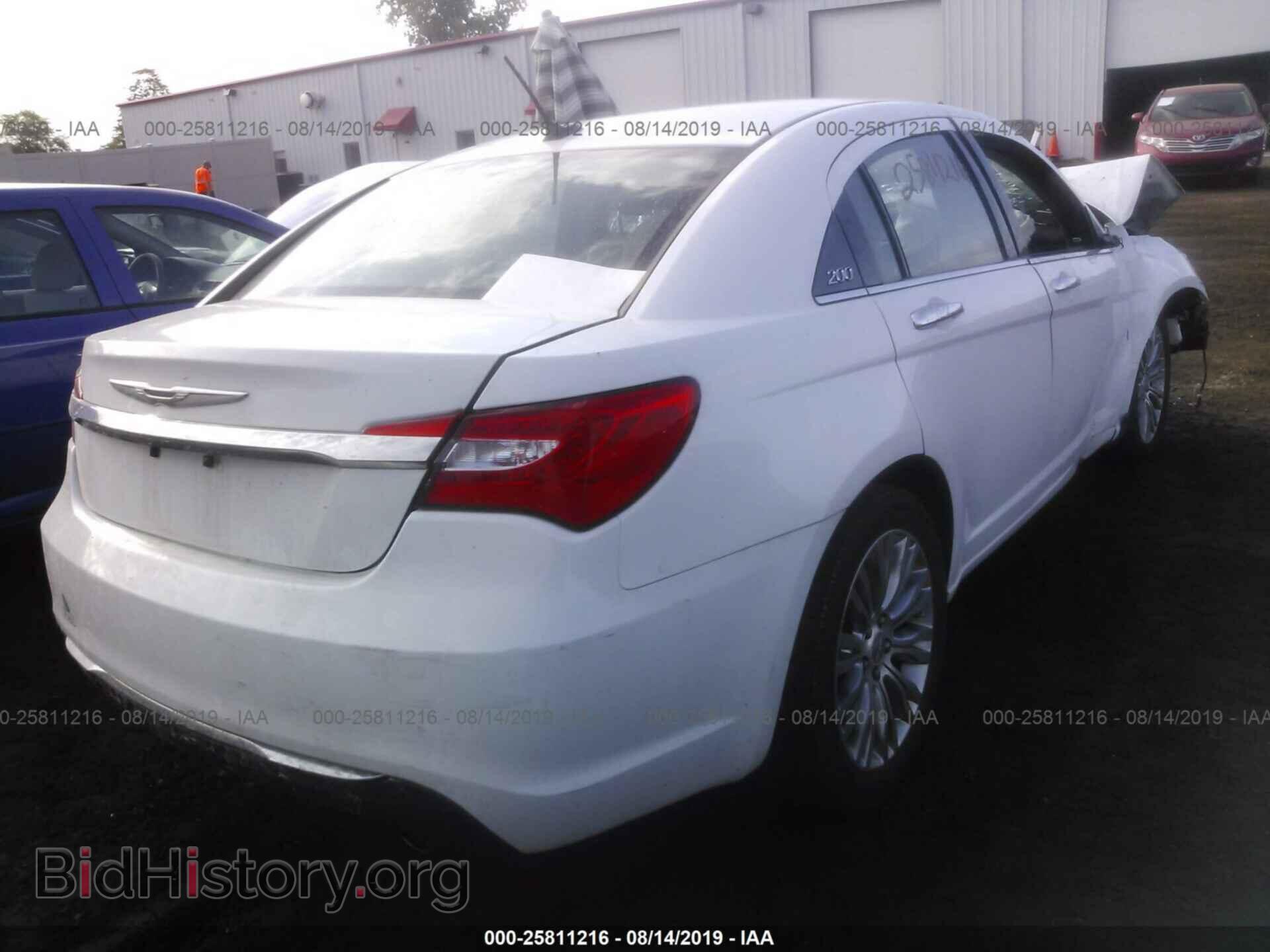 2013 CHRYSLER 200 - VIN: 1C3CCBCG7DN598075 - Photo 4