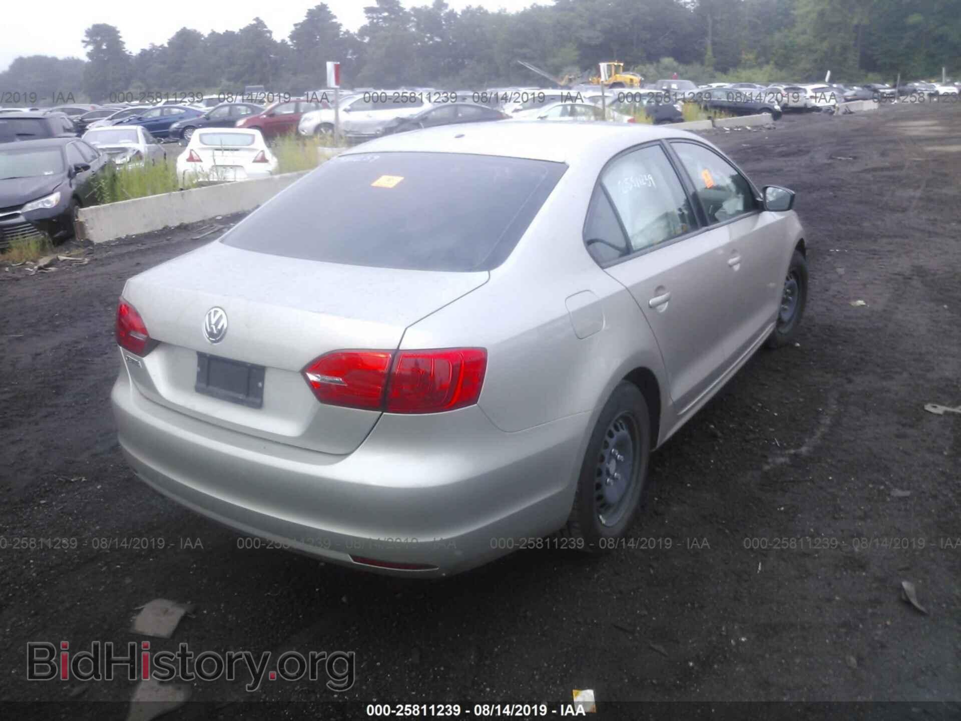 2014 VOLKSWAGEN JETTA - VIN: 3VW2K7AJ8EM232401 - Фото 4