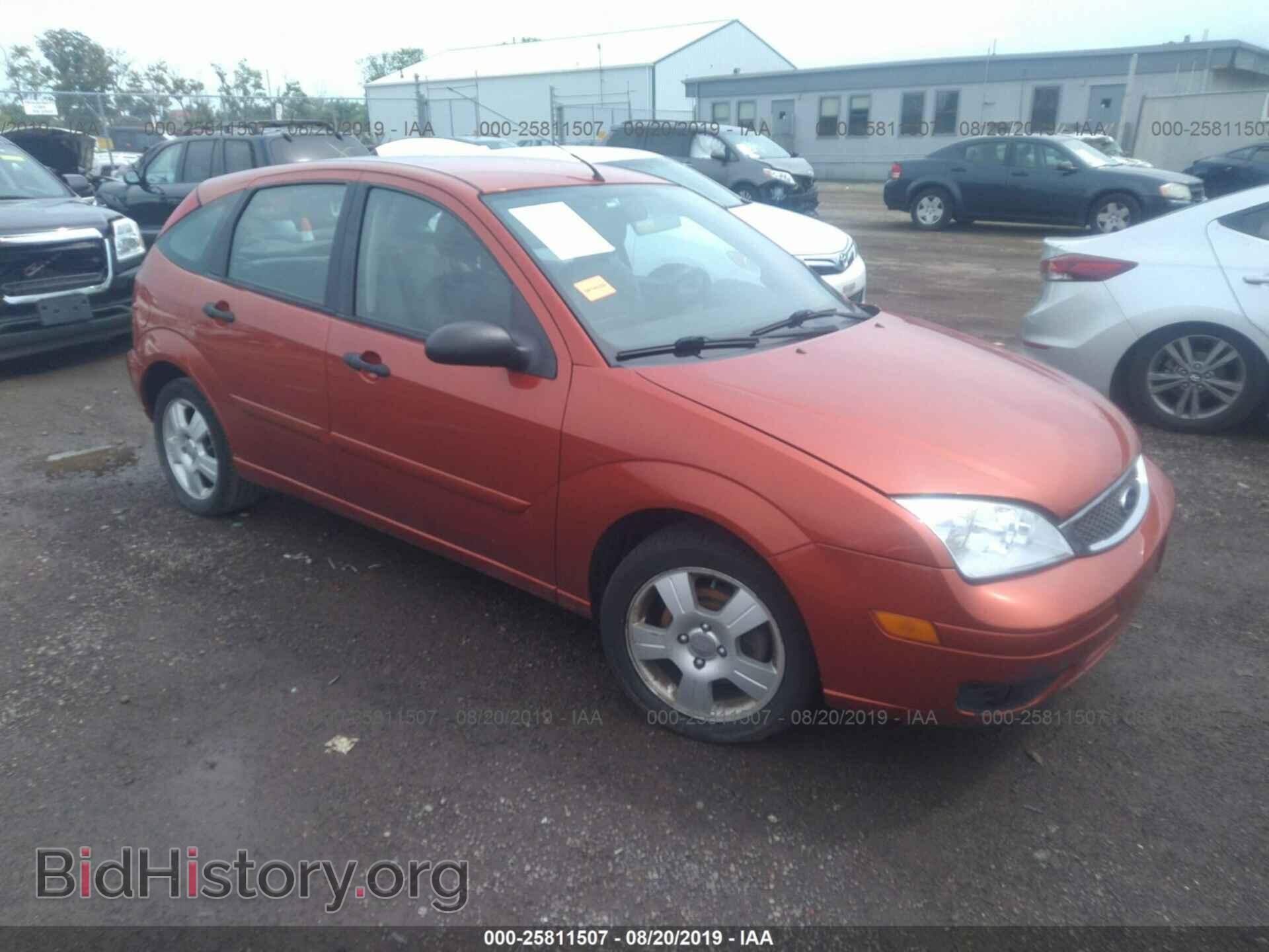 Photo 3FAFP37N95R122880 - FORD FOCUS 2005